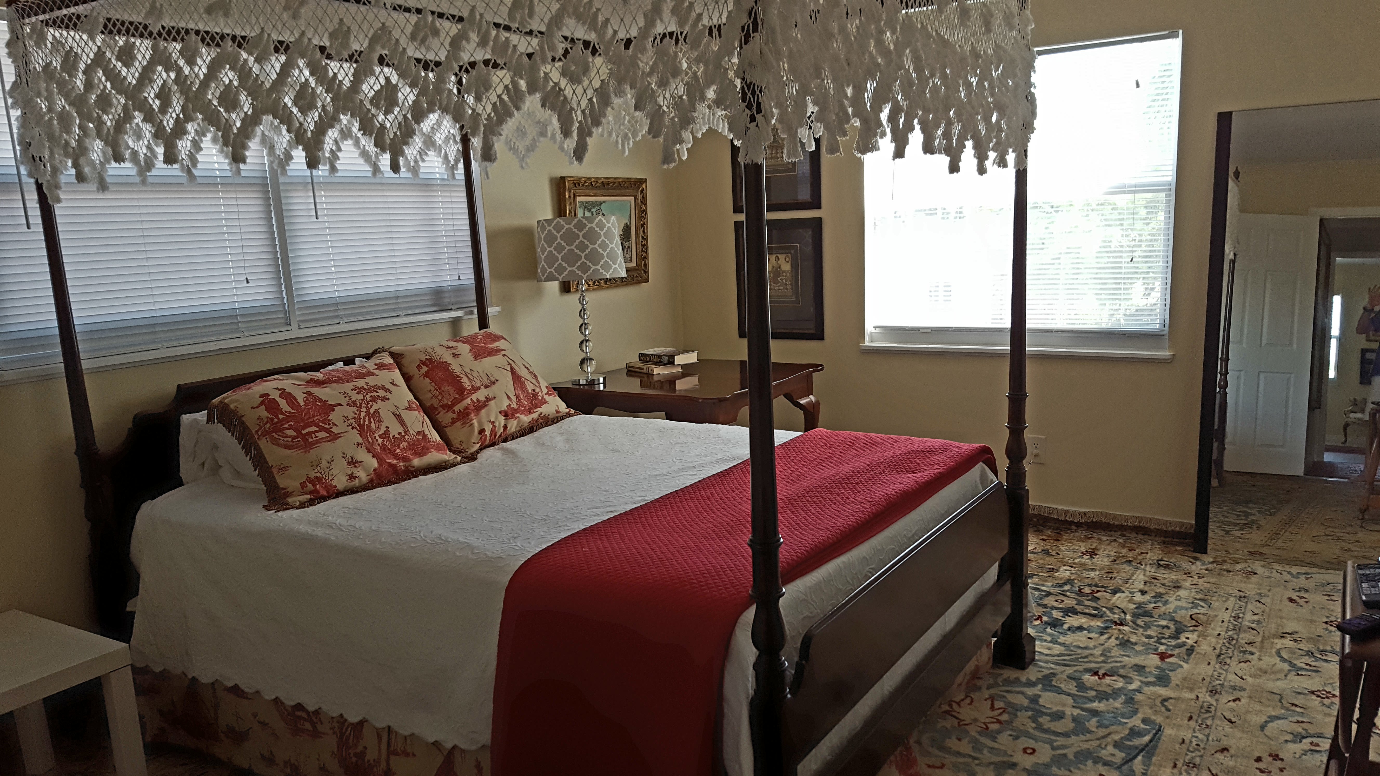 RIGHT AT HOME IN THE HEART OF EVERYTHING in Wilton Manors, Broward County