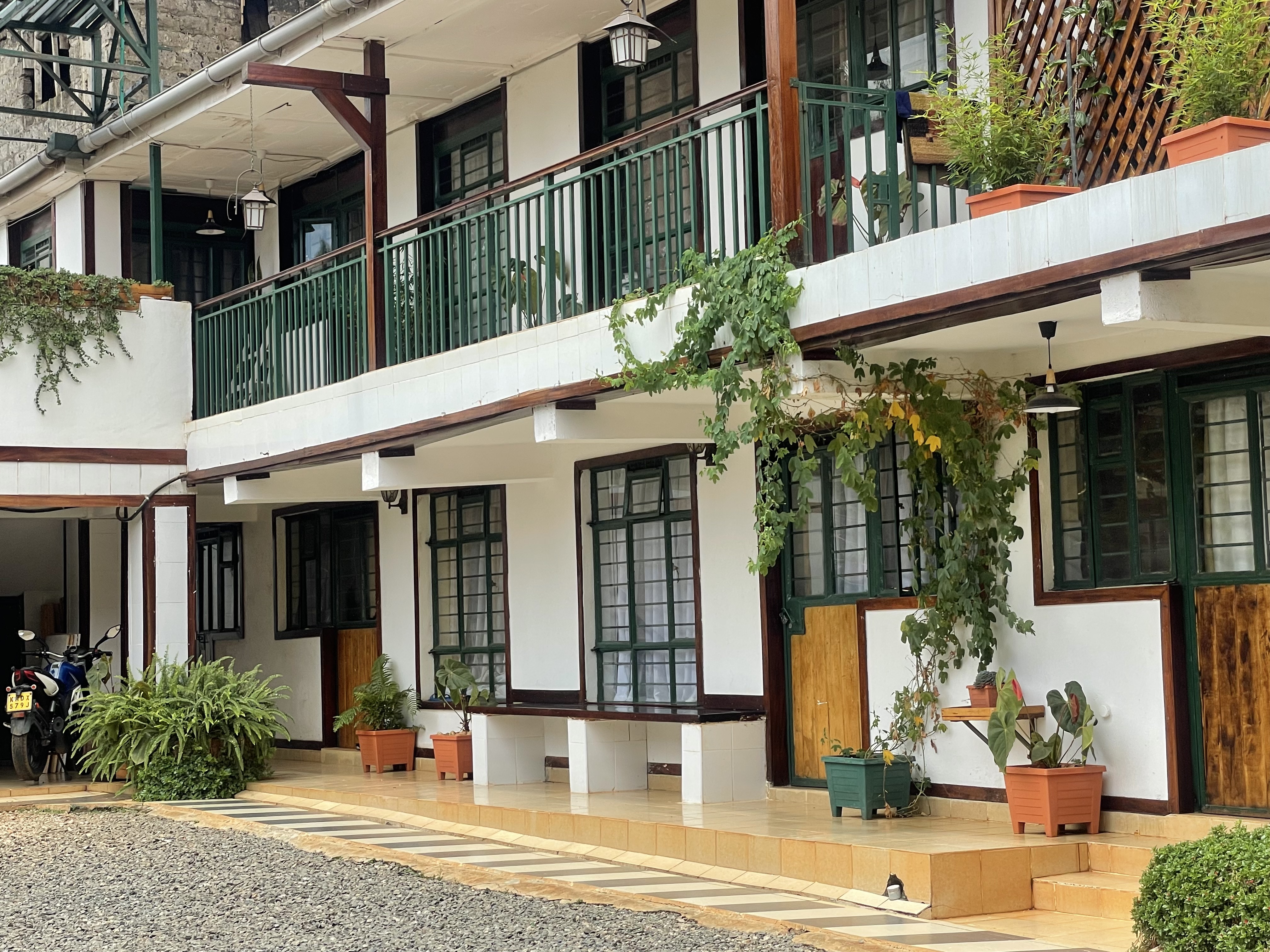 Charming Oasis of comfort & privacy (Free parking)