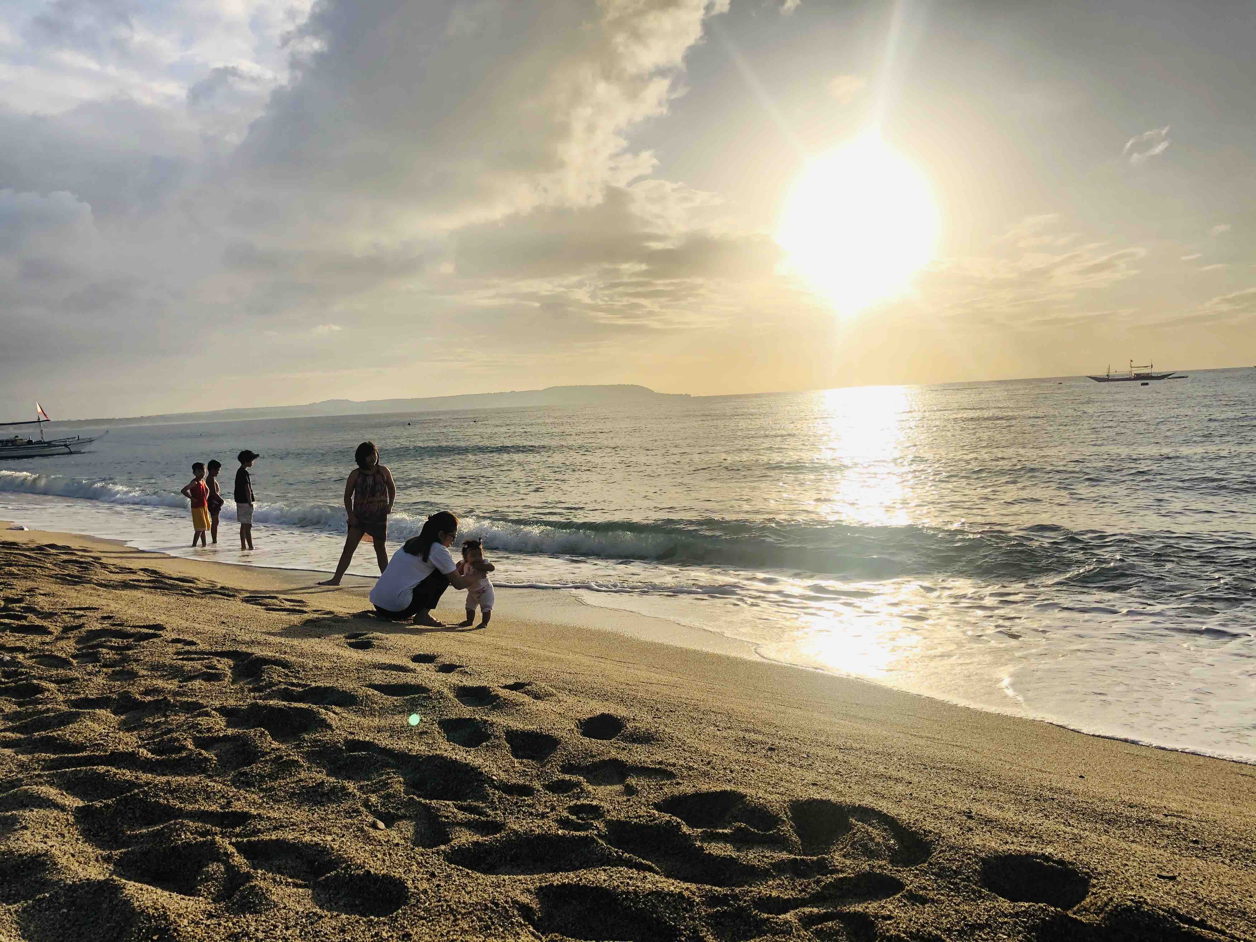 Laiya Hugom Sleeps 20pax Twins Beach House - Houses for Rent in San ...