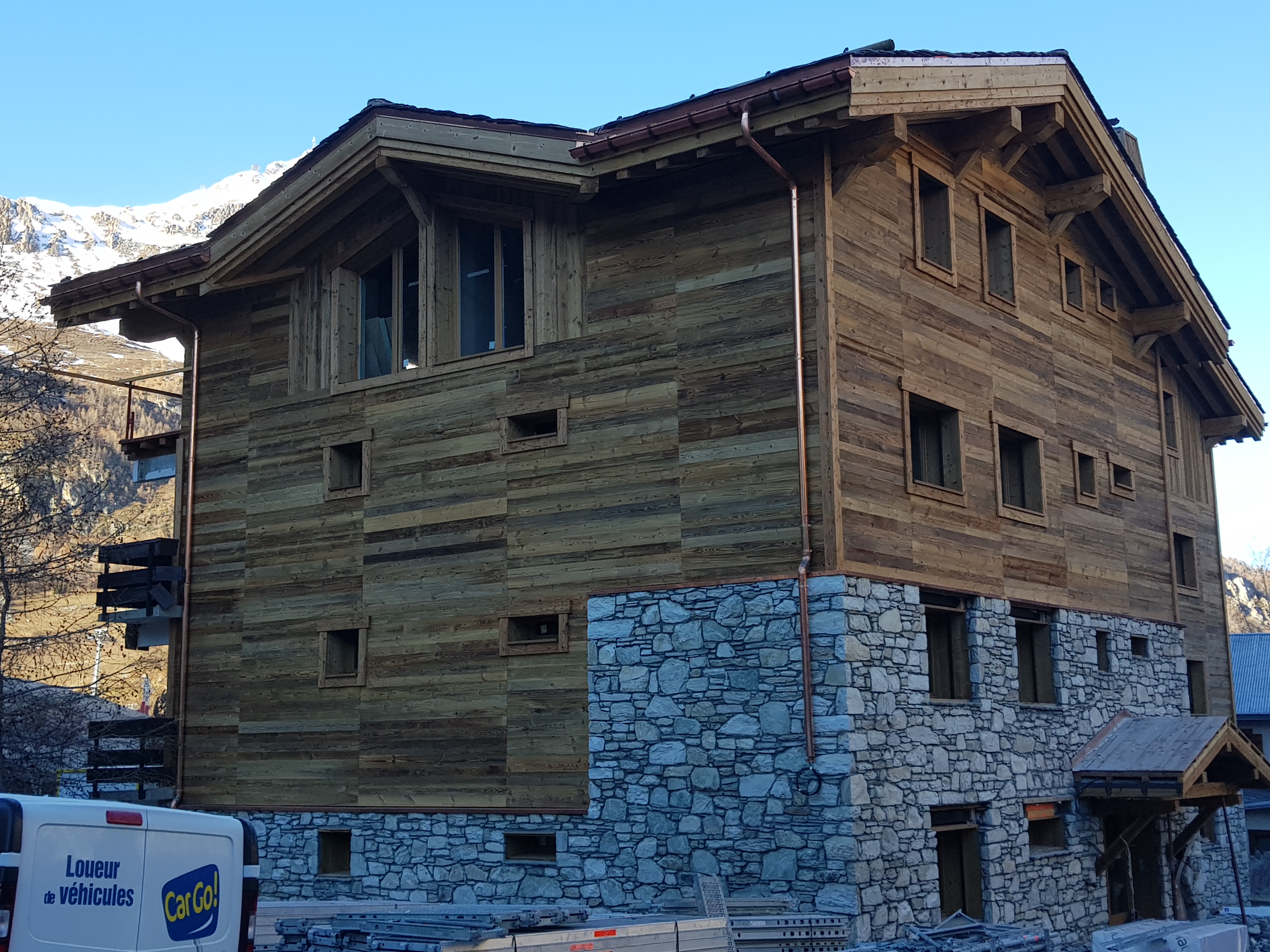 Ski-in/ski-out apartment