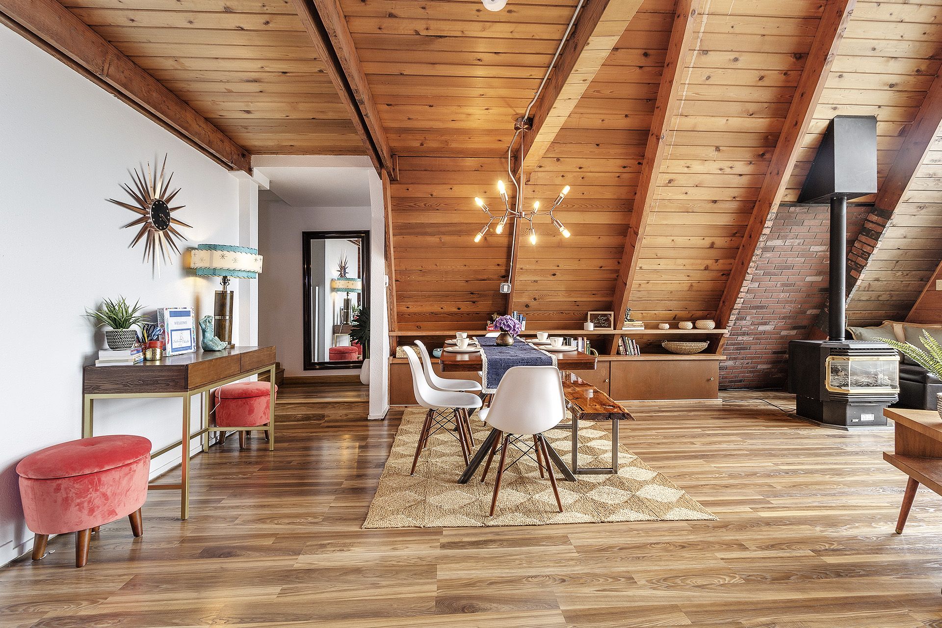 Salacia Chalet, Ocean Front AFrame w/hot tub. Cabins for Rent in