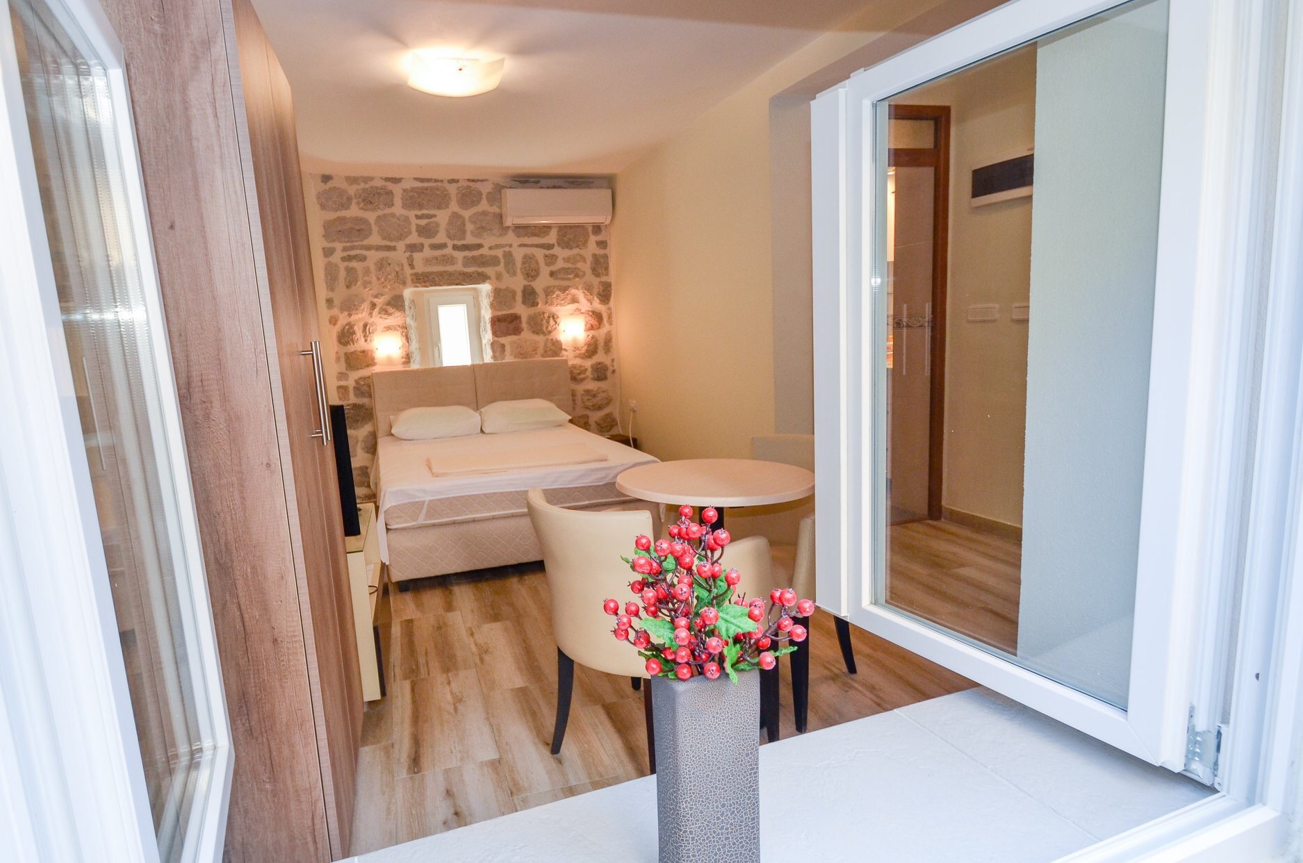Stone house studio apartment “Katurić”