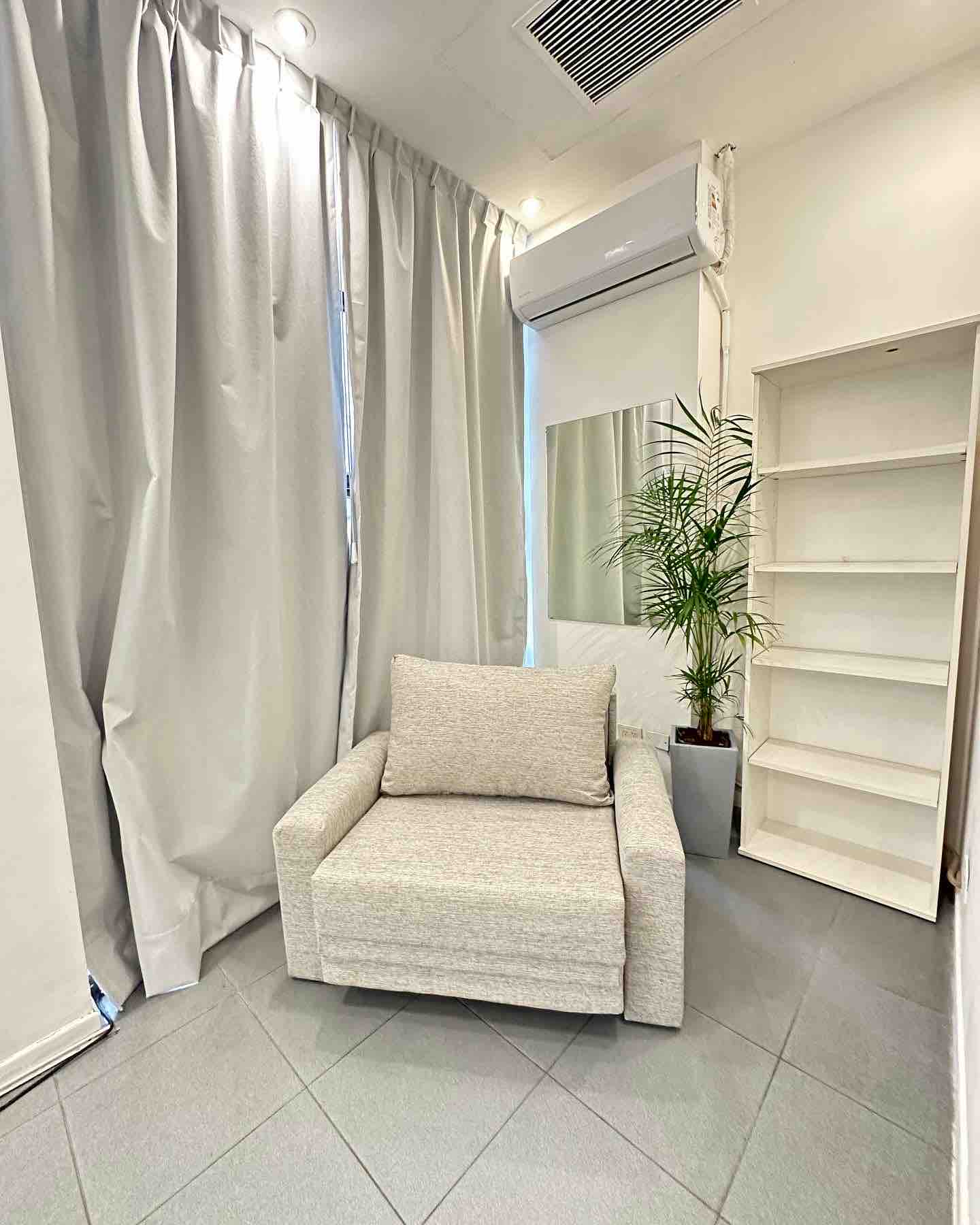 717 Rental Suites 301