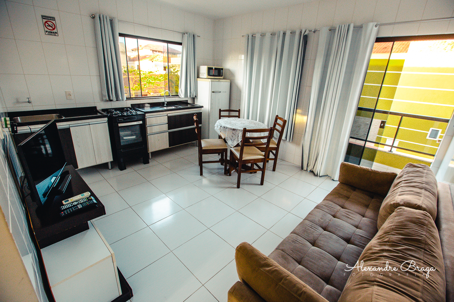 ApartPousada AP complete at 150m Enseada SFS/SC
