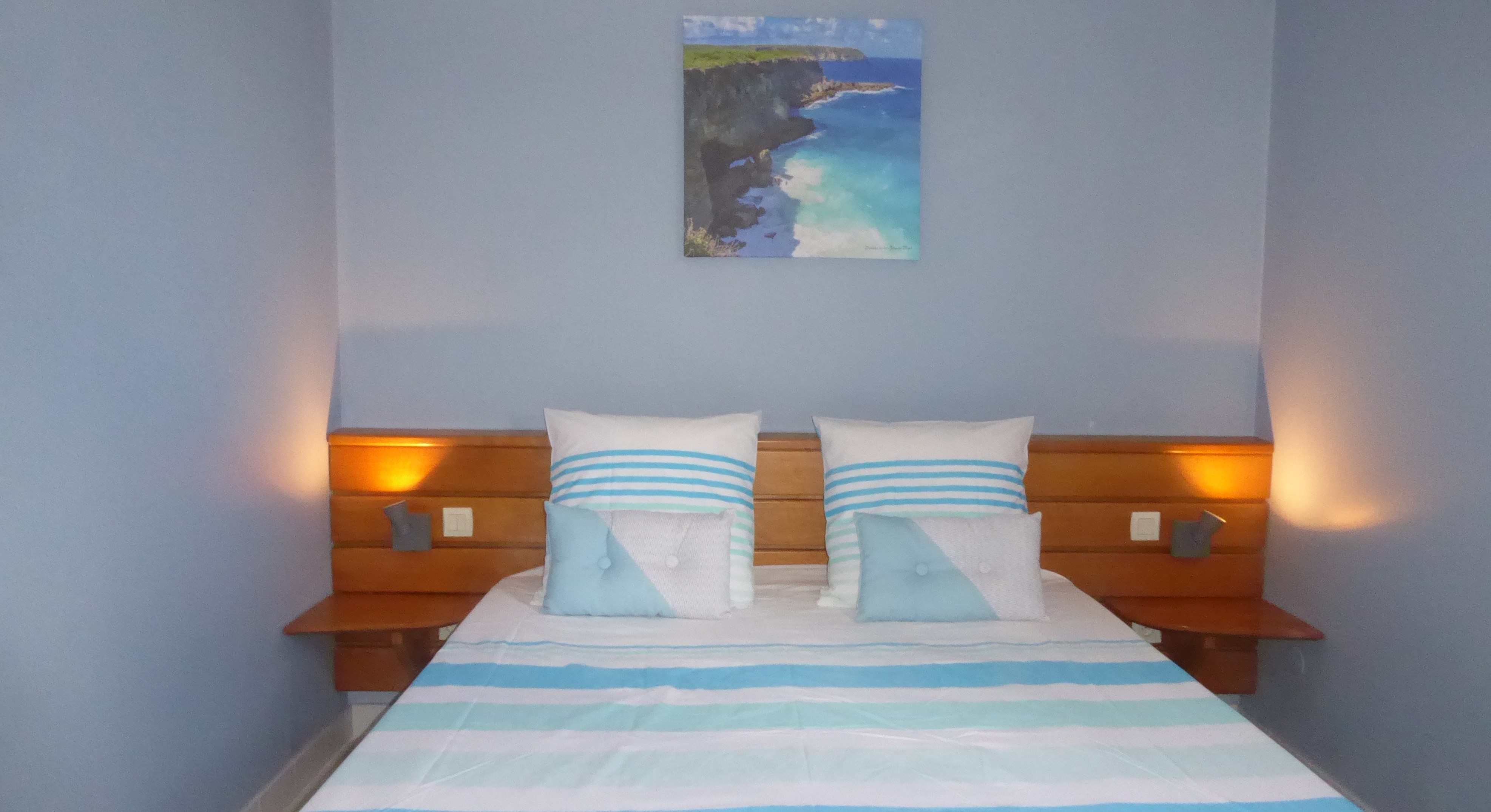 Apartment with direct  sea access