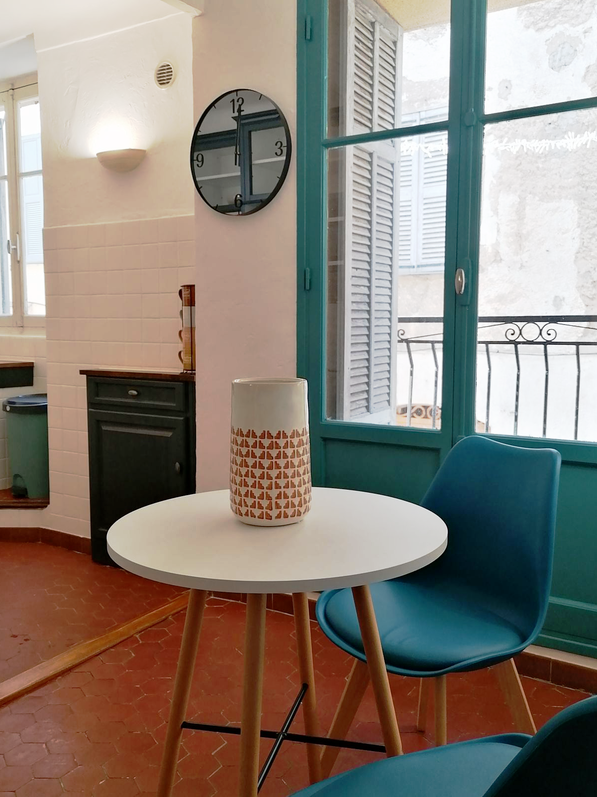 Saint-Jeannet: fully equipped studio