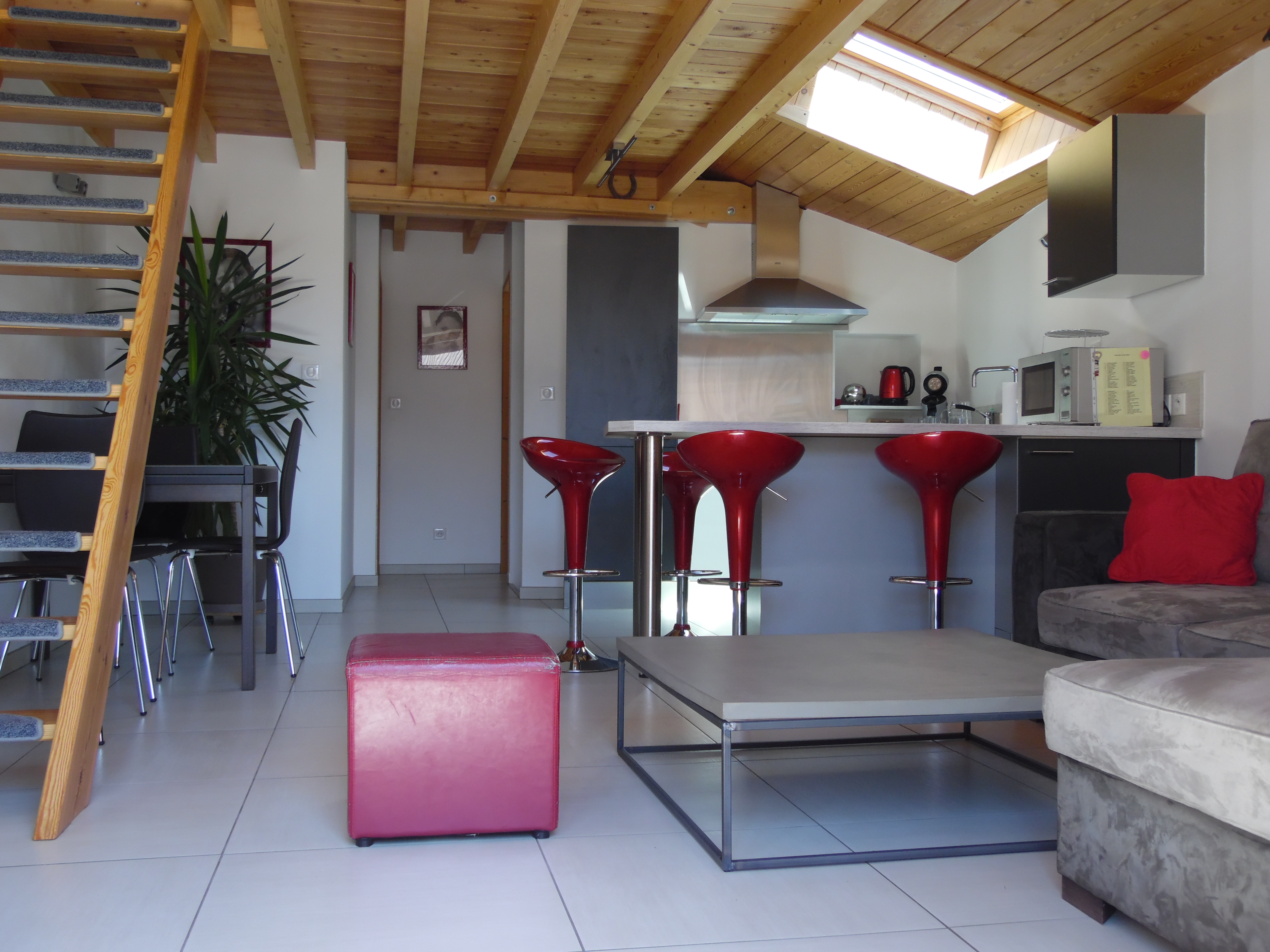 Bright and sunny T3 apartment