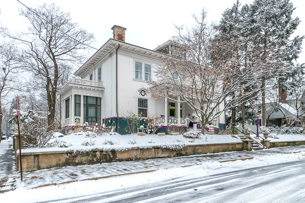 The Senator Bed and breakfasts for Rent in Mount Joy, Pennsylvania