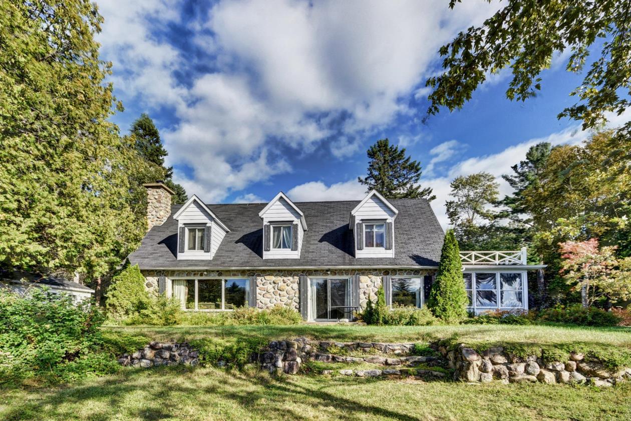 Chalet adorable au bord du Lac Thomas - Chalets à louer à Saint-Didace