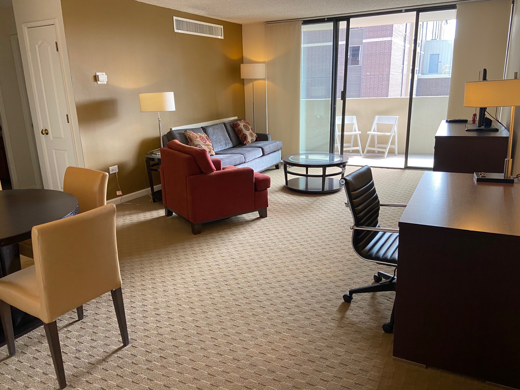 2x2 with Private Outdoor Space! Brooks Tower 5L in CBD, Denver