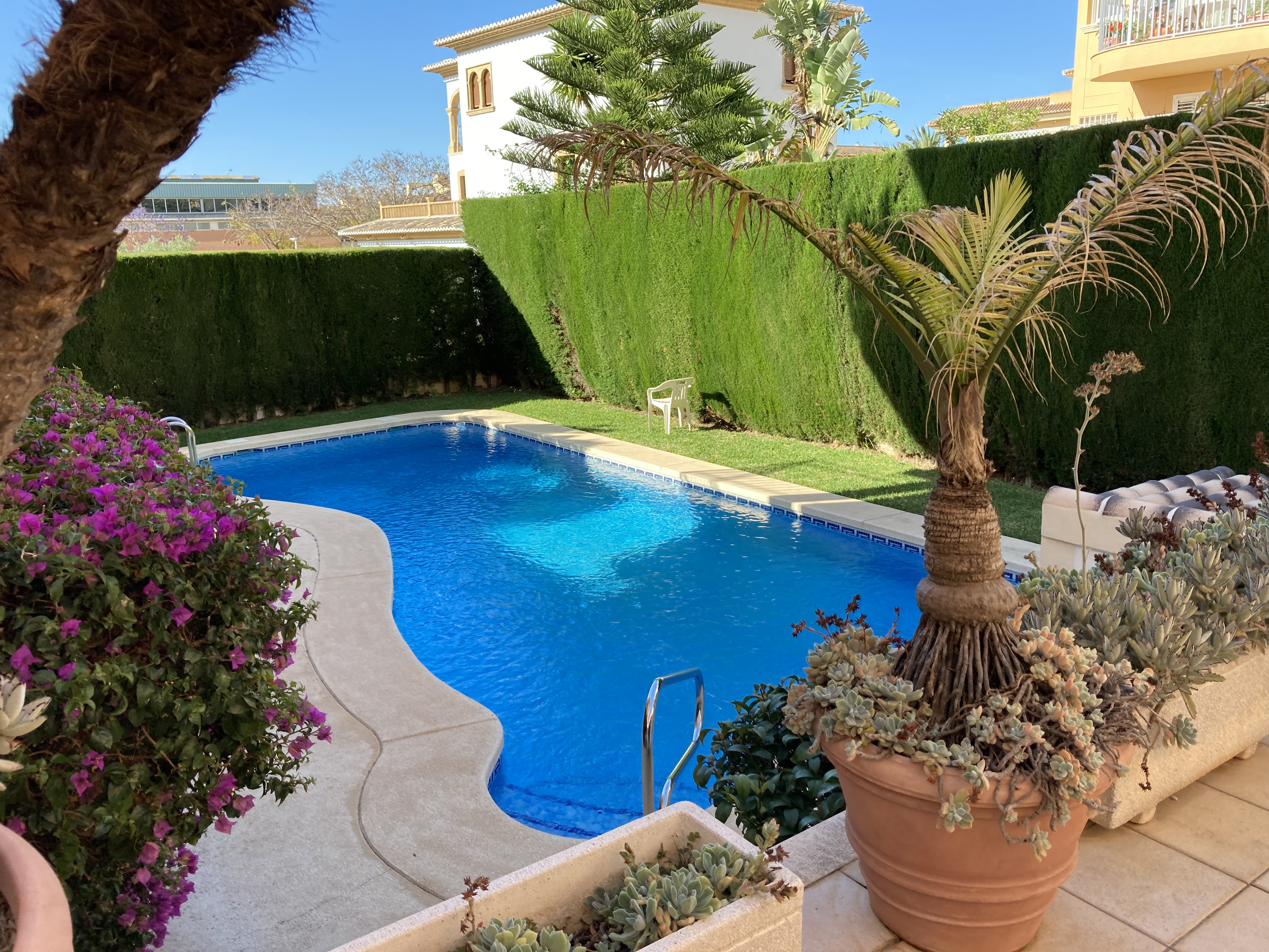 Mediterranean Lifestyle with 600 Mbps Internet