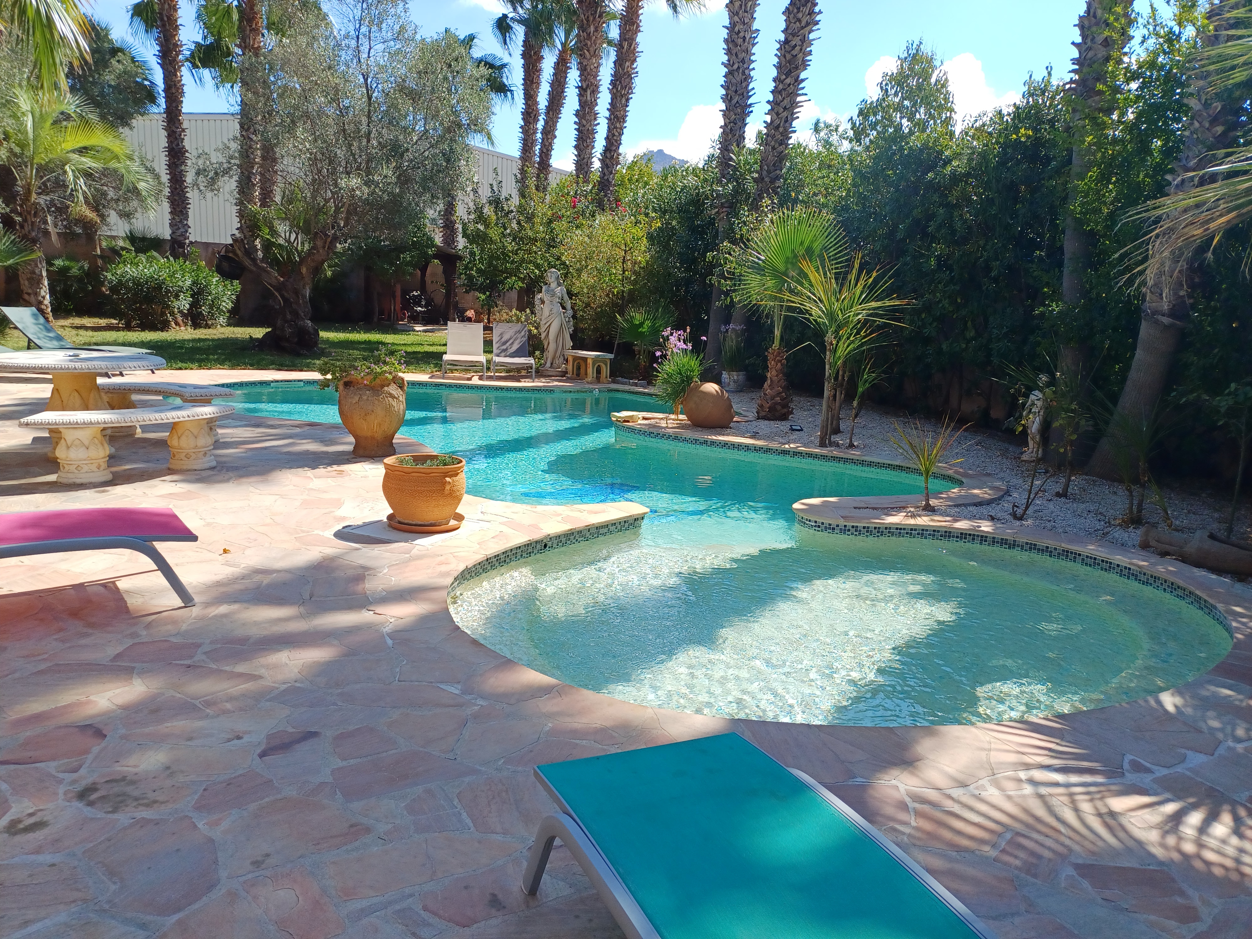 6-PERSON VILLA WITH BALNEO POOL