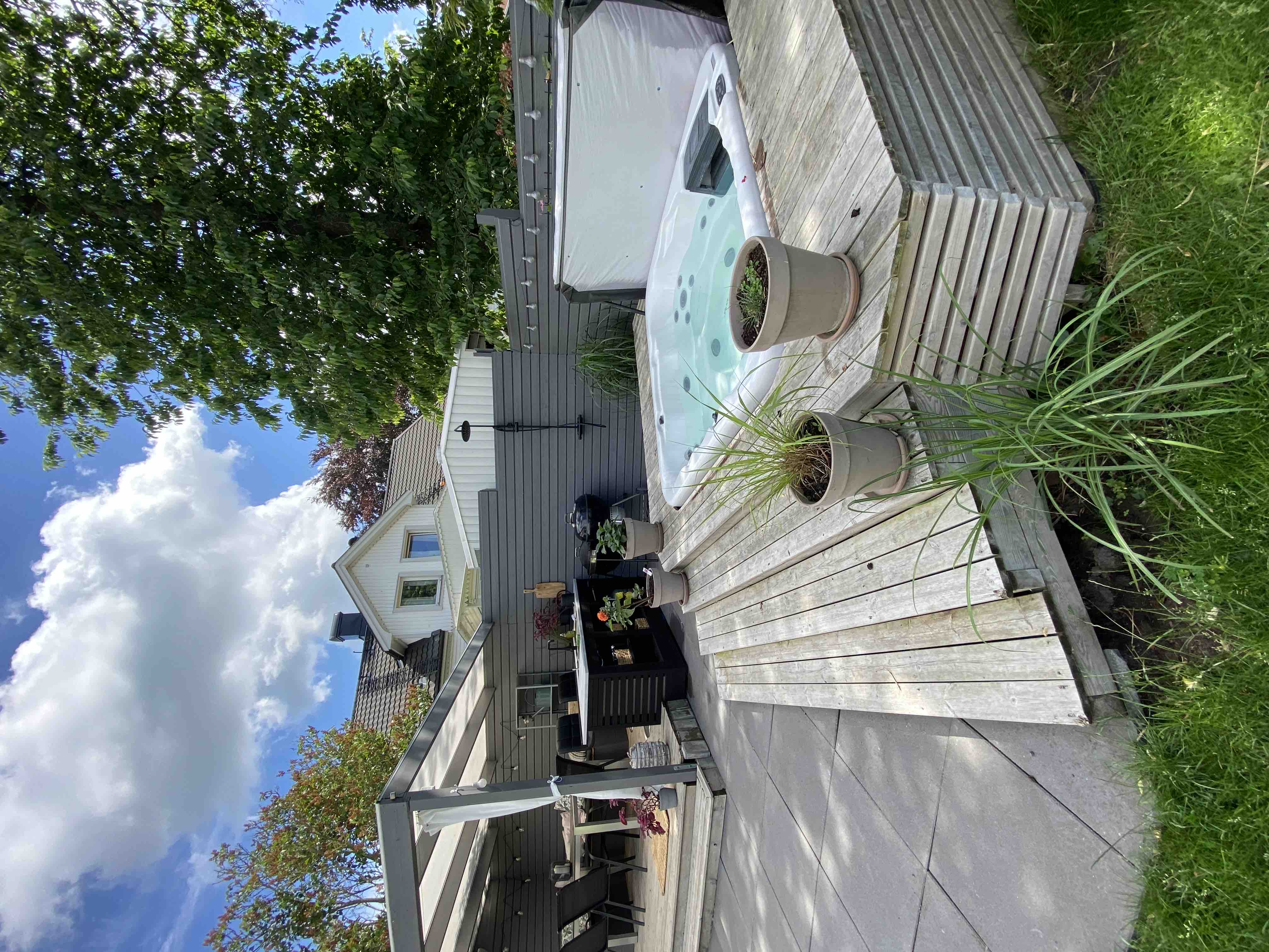 Modern villa, 3 floors for 15 persons in Halmstad!