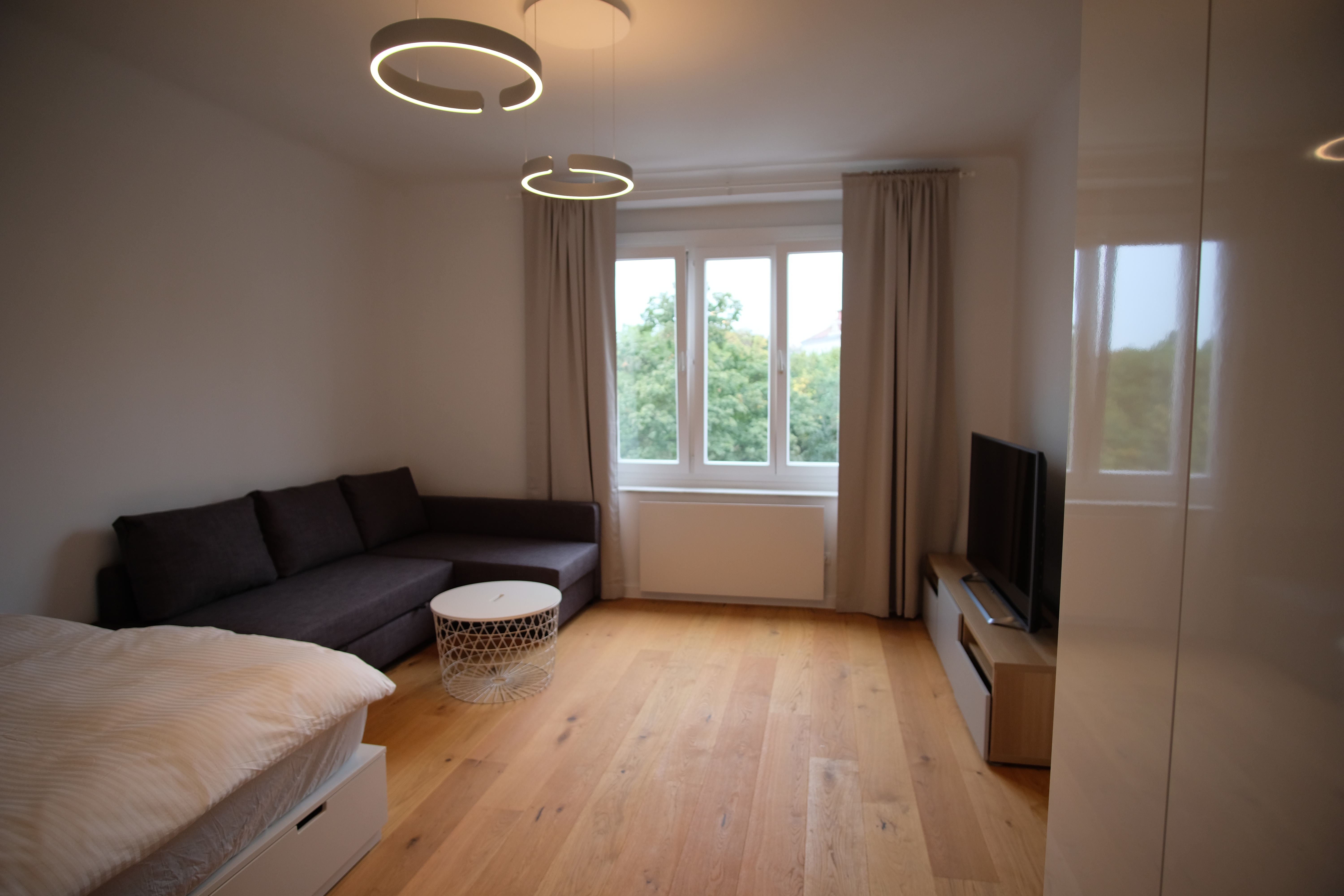 bright & new - 10 minutes from the city center