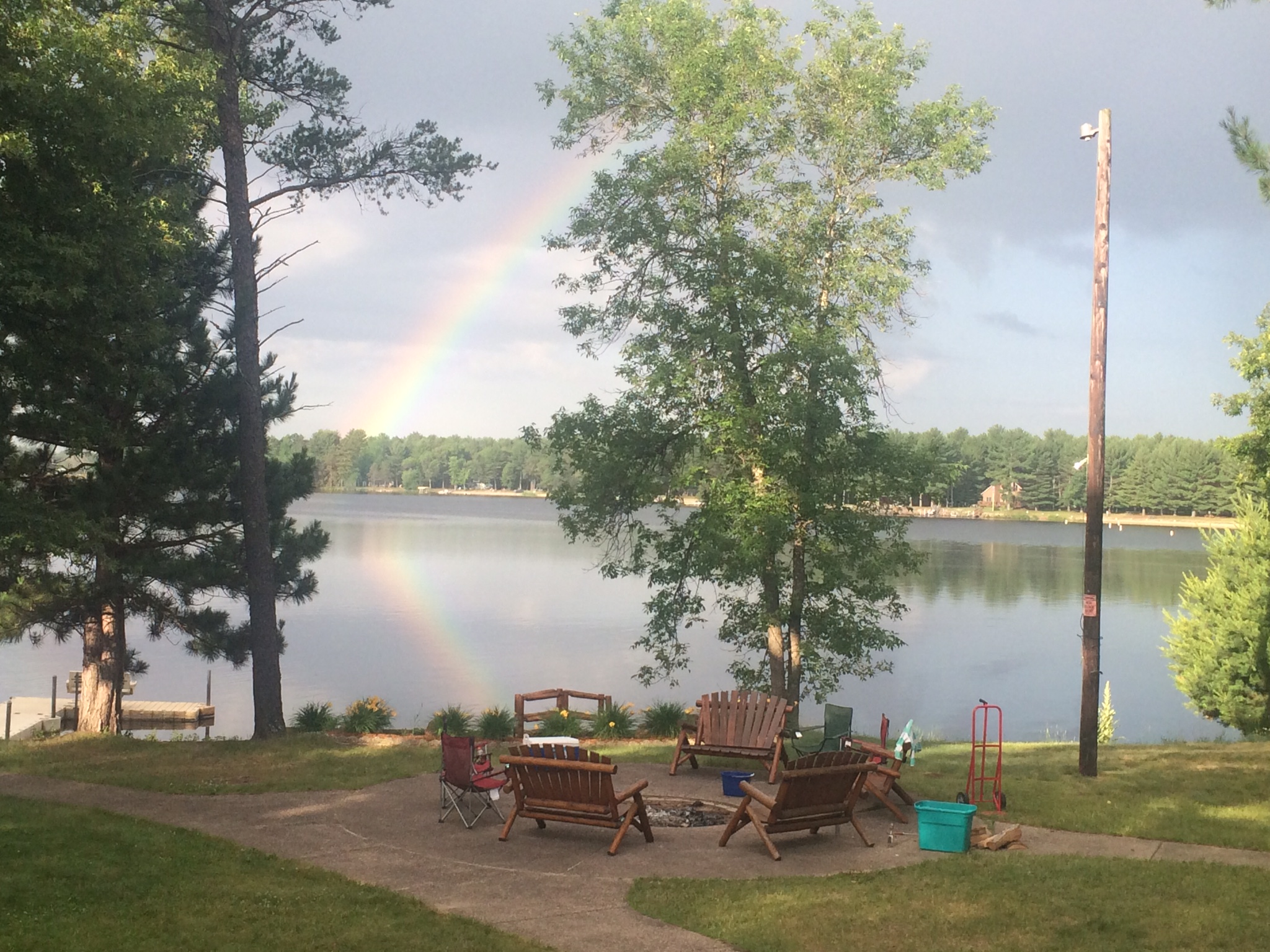 Lake Front! Luxury 5 bedroom House with large yard Cabins for Rent in