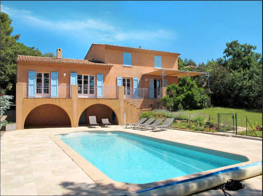 Vidauban Villa in a 3-star dominant position