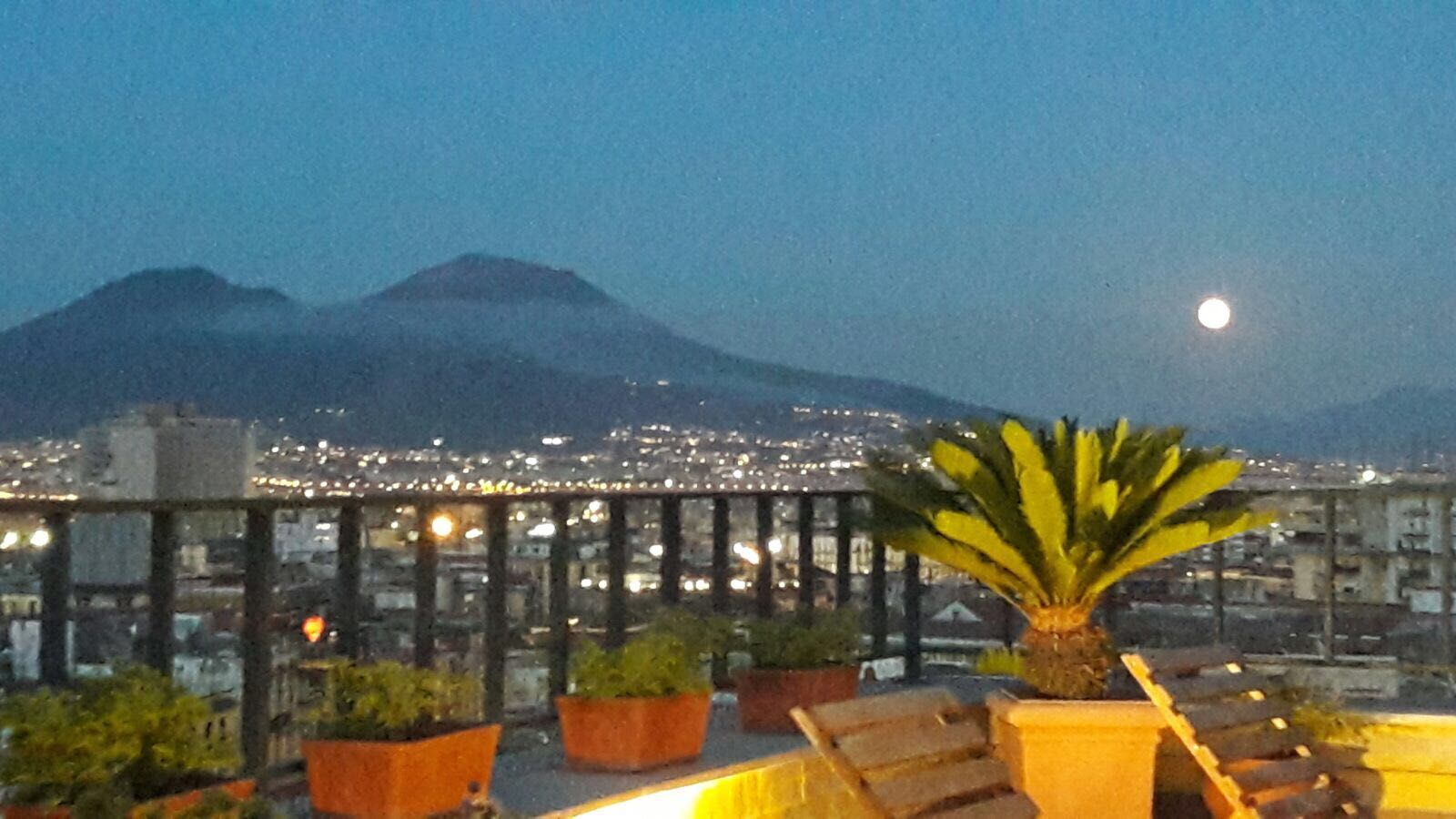 A wonderful penthouse in Naples in San Lorenzo, Naples