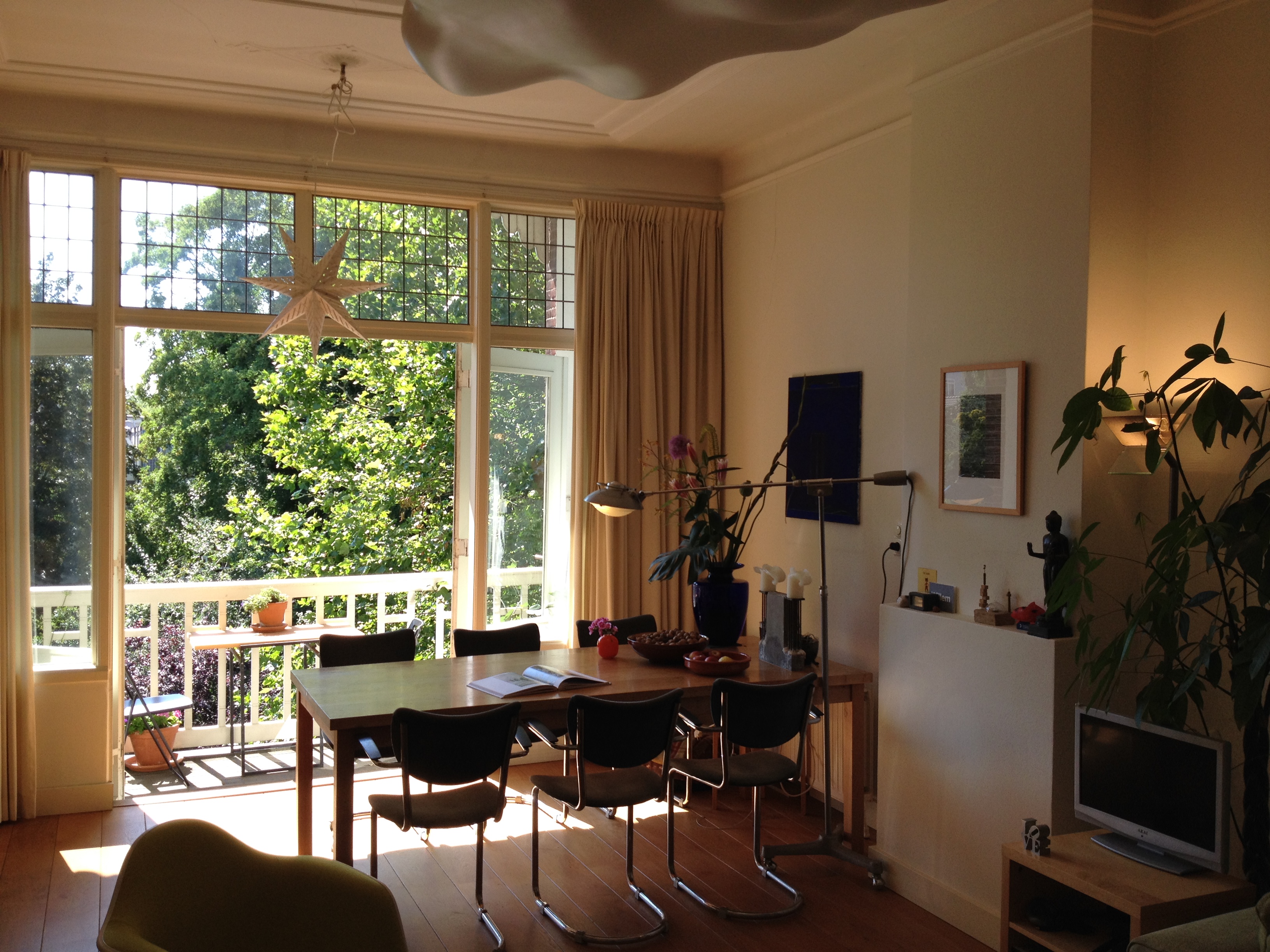 Light, spacious, art, green, central + 2 bikes — Rotterdam stay