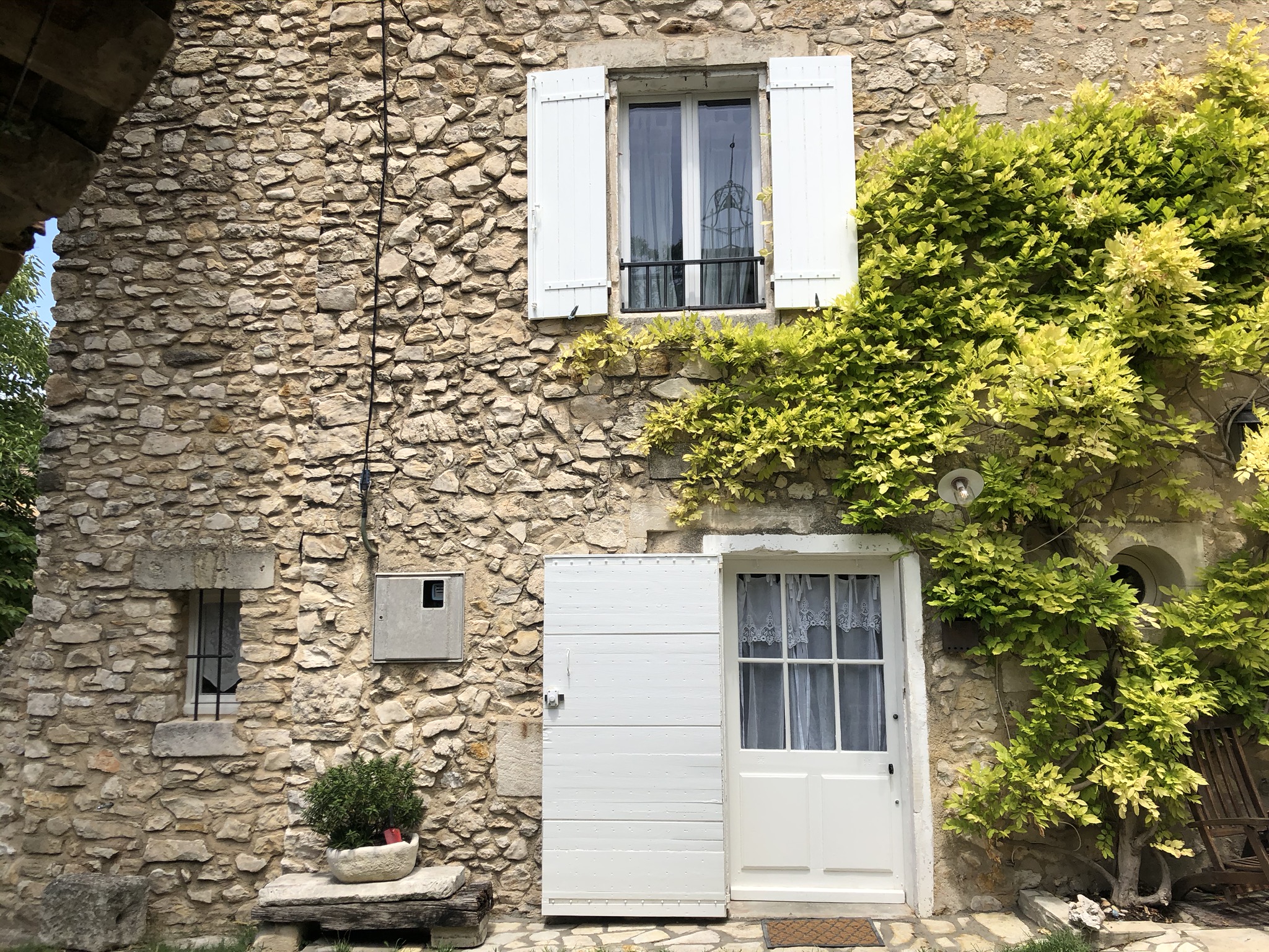 House in Eygalière with view of the Alpilles