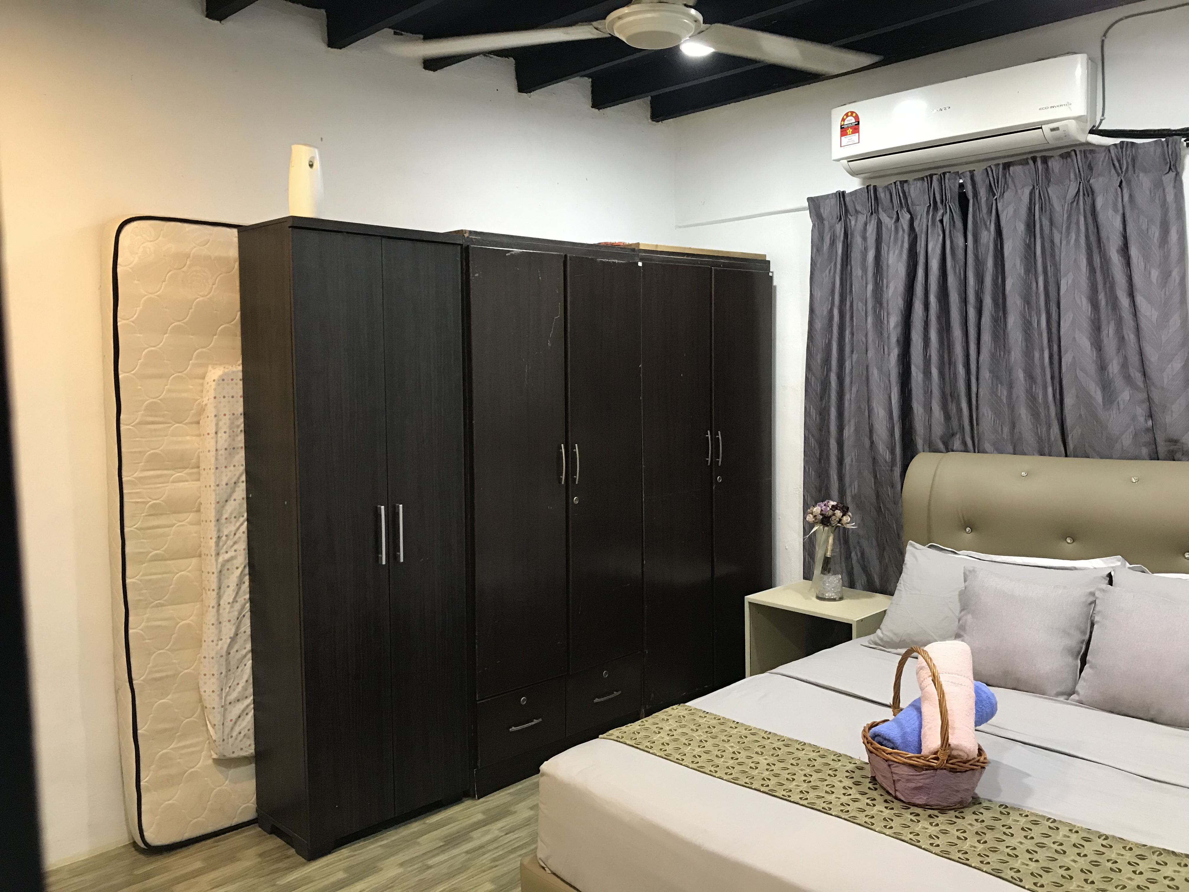 Mini Library Guest House At Heart Of Seberang Jaya Houses For Rent In Perai Penang Malaysia