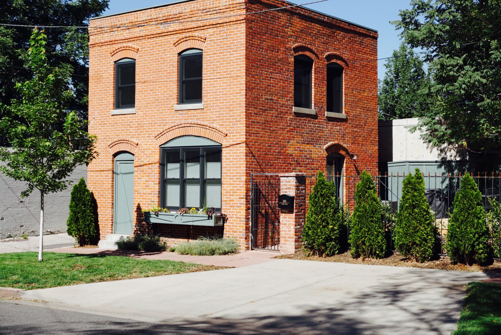 Curtis Park Charmer blocks from RiNo Houses for Rent in Denver