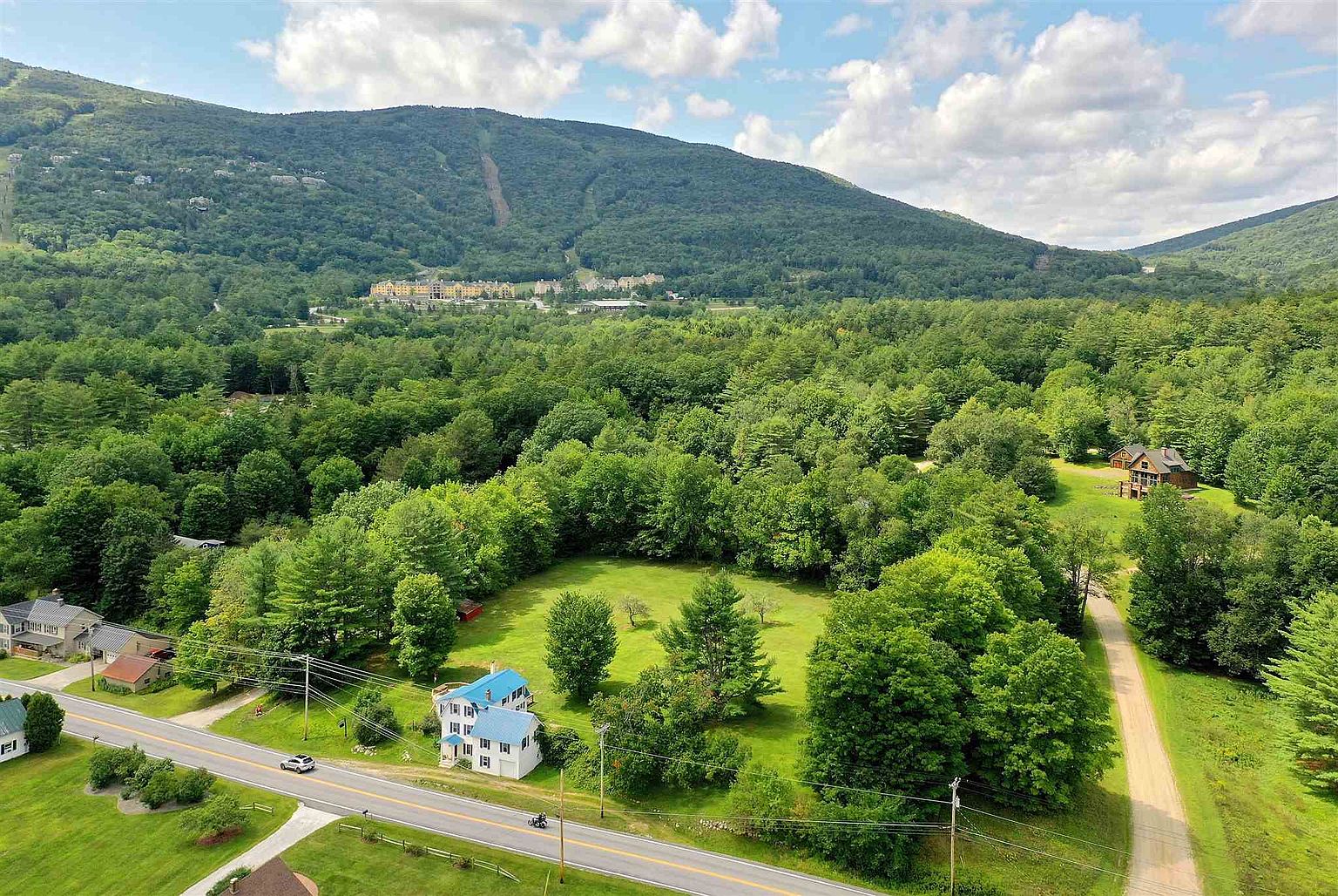 Sunny Mountainside Chalet with Okemo Views Chalets for Rent in Ludlow