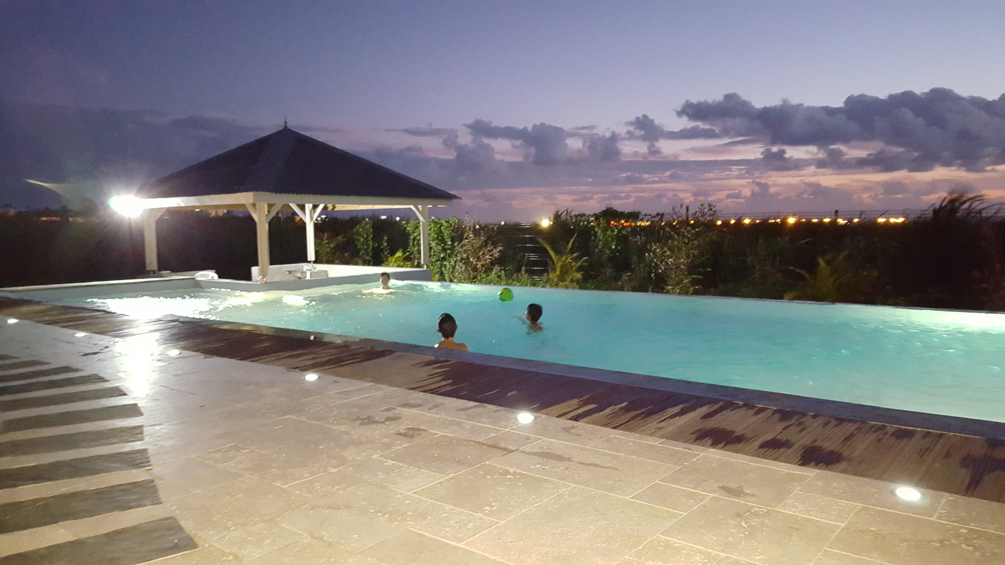 Bungalow tout equipé haut de gamme Bungalows à louer à Saint Pierre