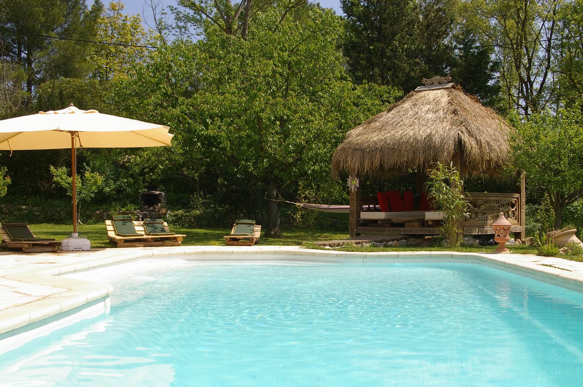 Air-conditioned cottage with private spa and sauna
