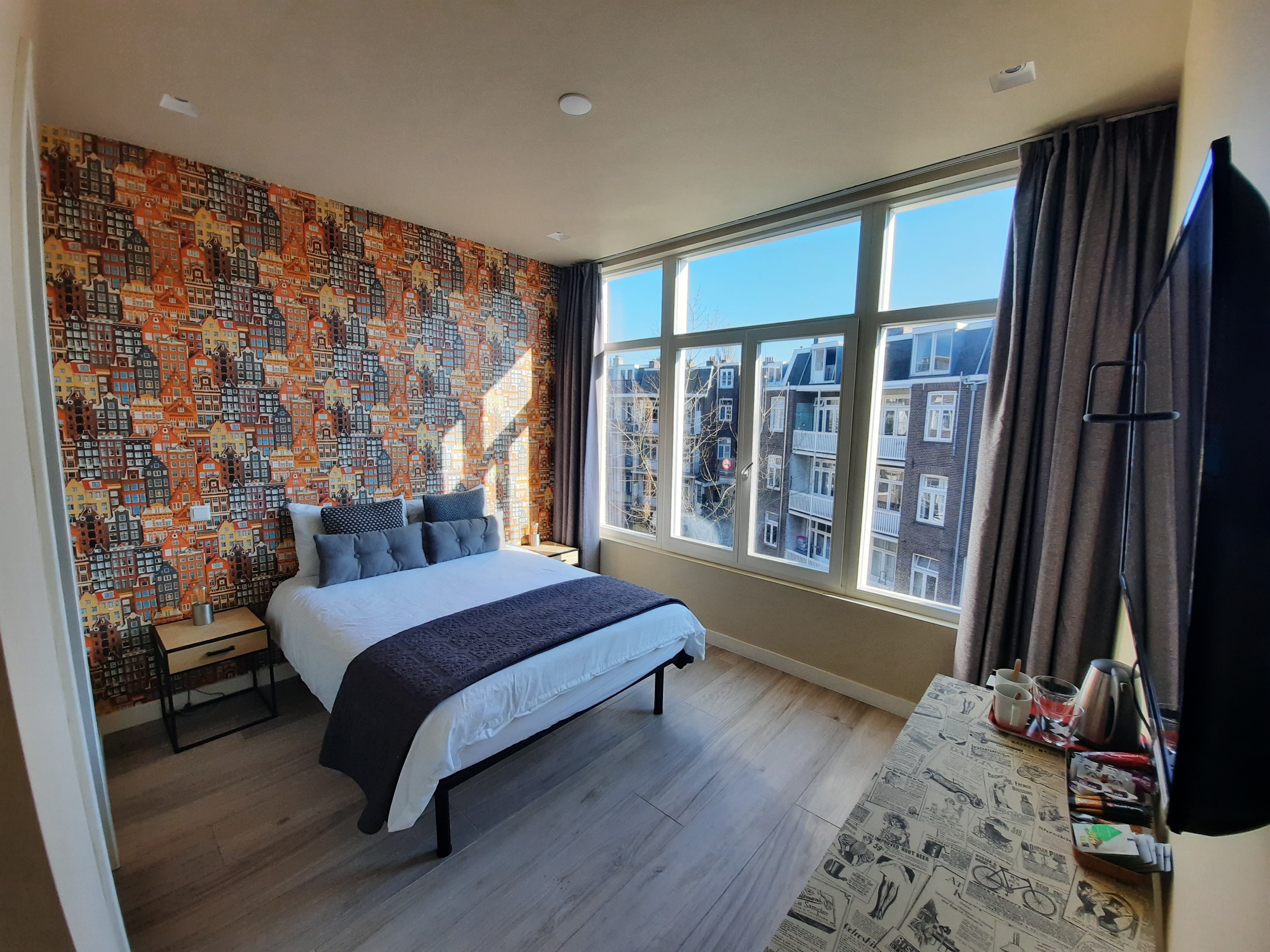 RoomWest Double with ensuite bathroom — Amsterdam stay