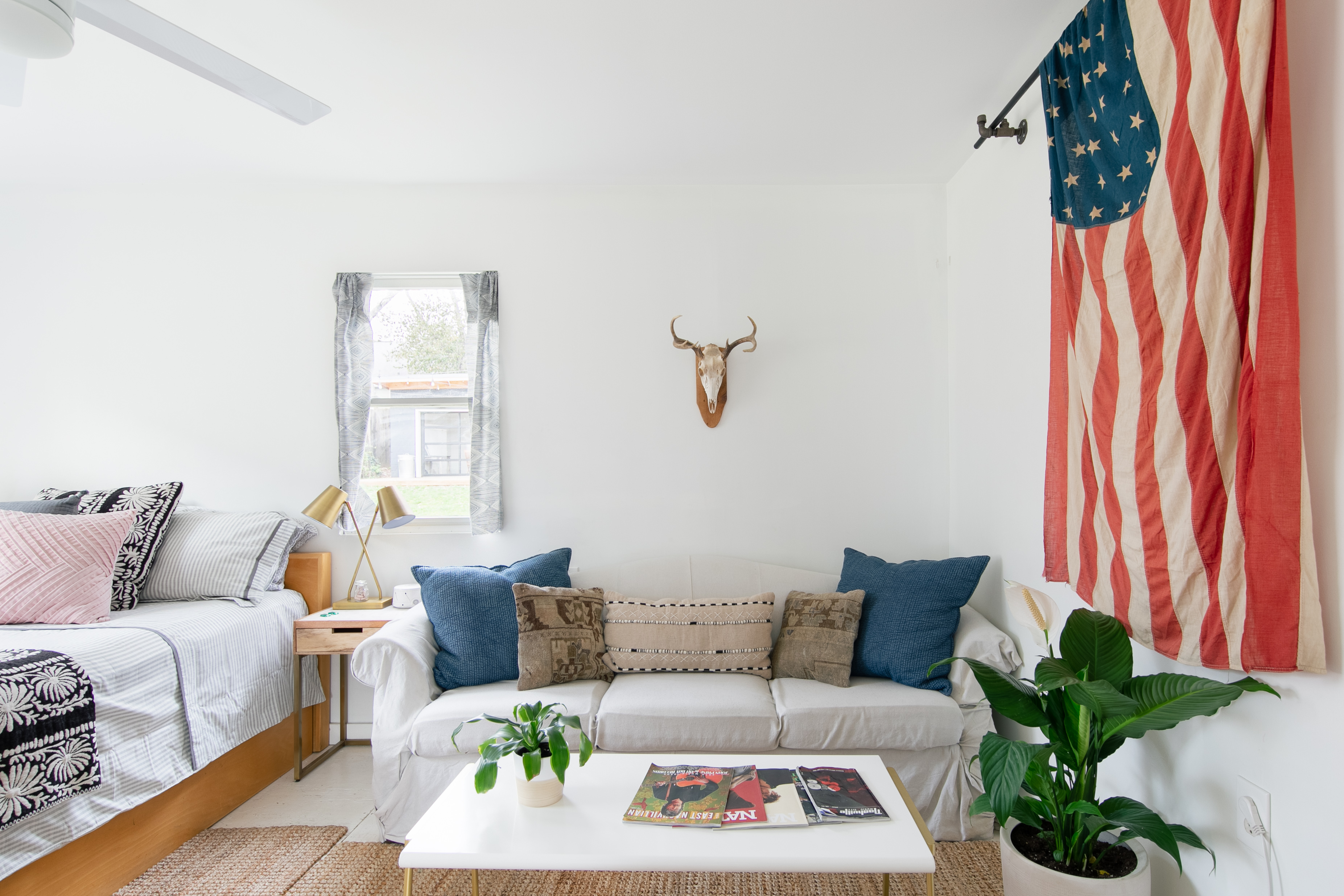 Cozy East Nashville Cottage with Relaxed Southern Style in District 5, Nashville