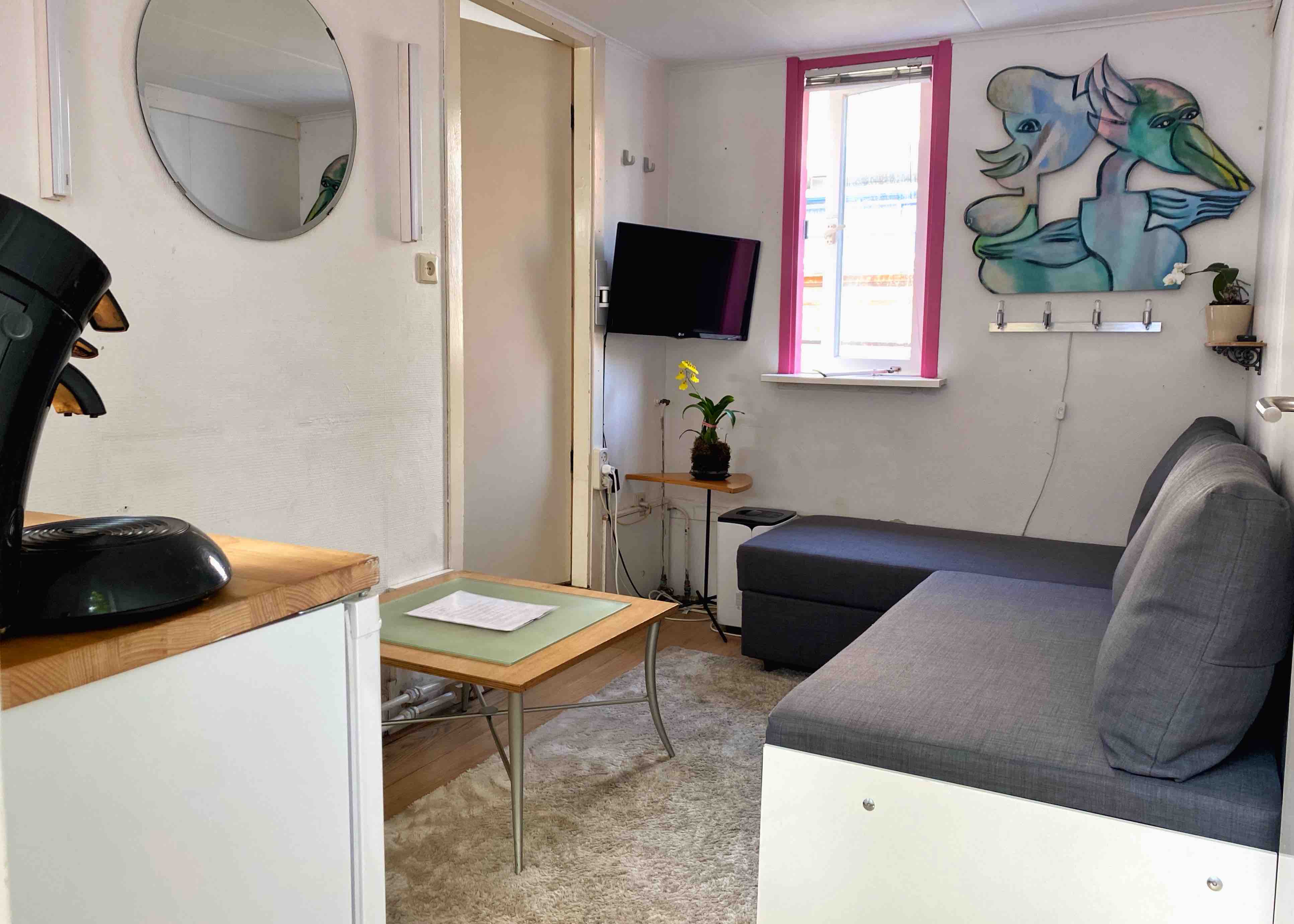 Half House Boat,  entrance from shared terrace — Amsterdam stay