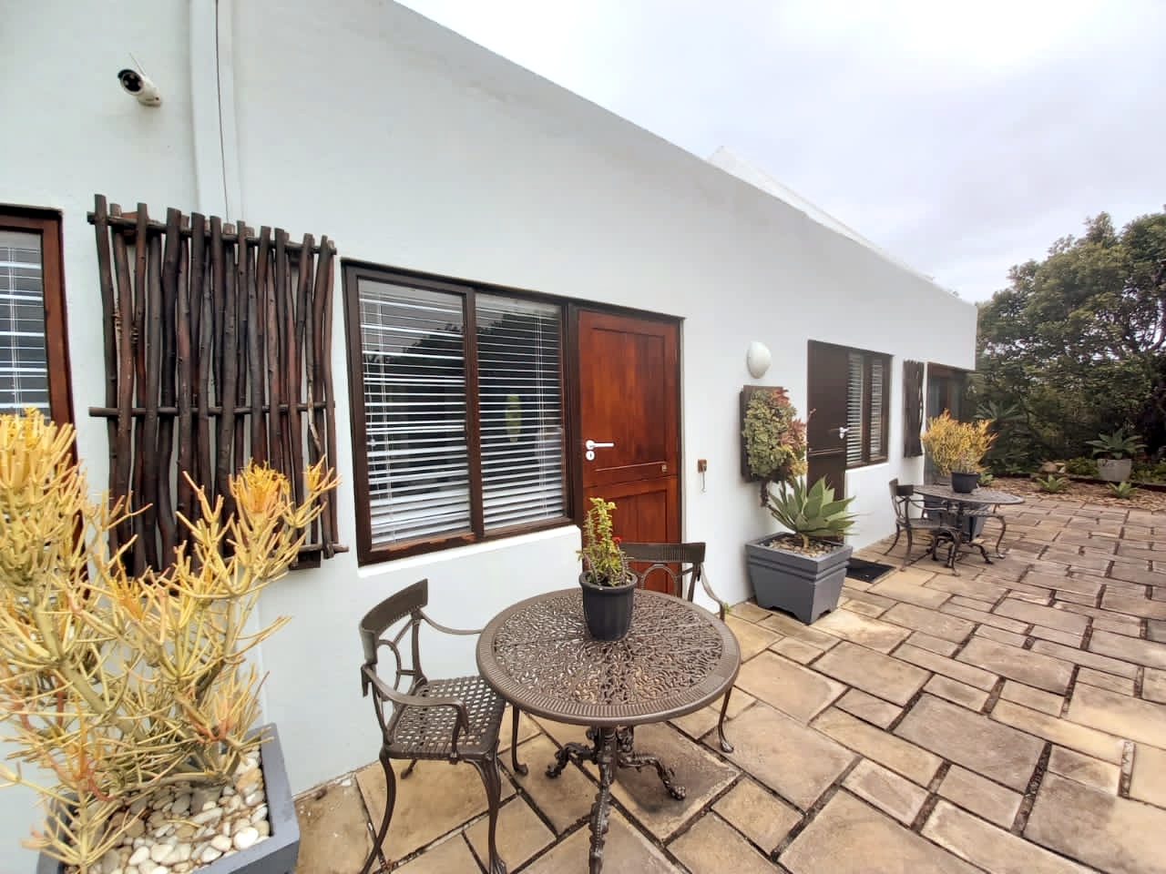 PYRAMID HOUSE BY THE SEA Apartments for Rent in Port Alfred, Eastern