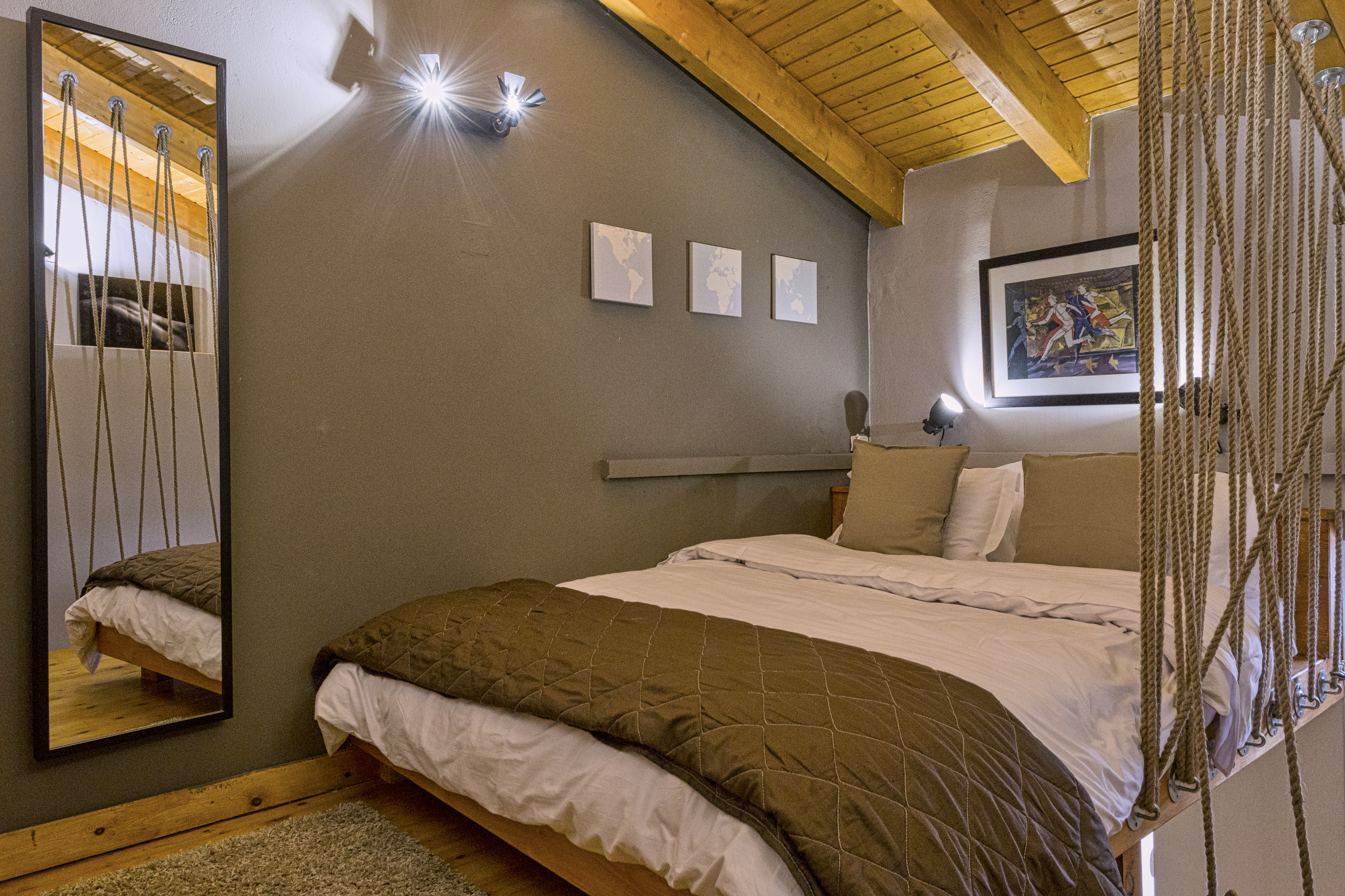 G.P.C. Luxury Apartment 2 ATH with Garden