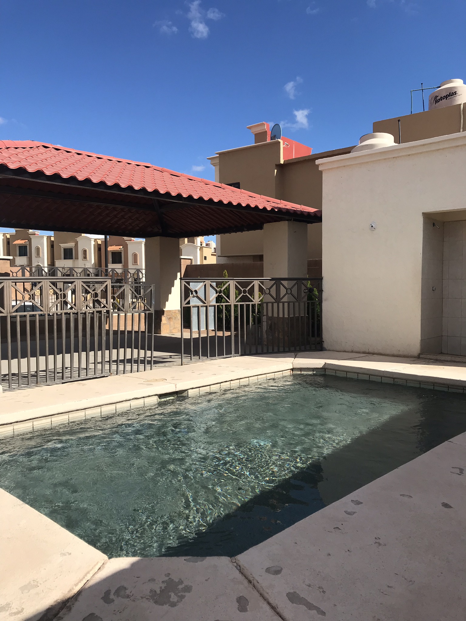 Casa Tolosa, comfortable, clean, cozy!NogalesMex Houses for Rent in