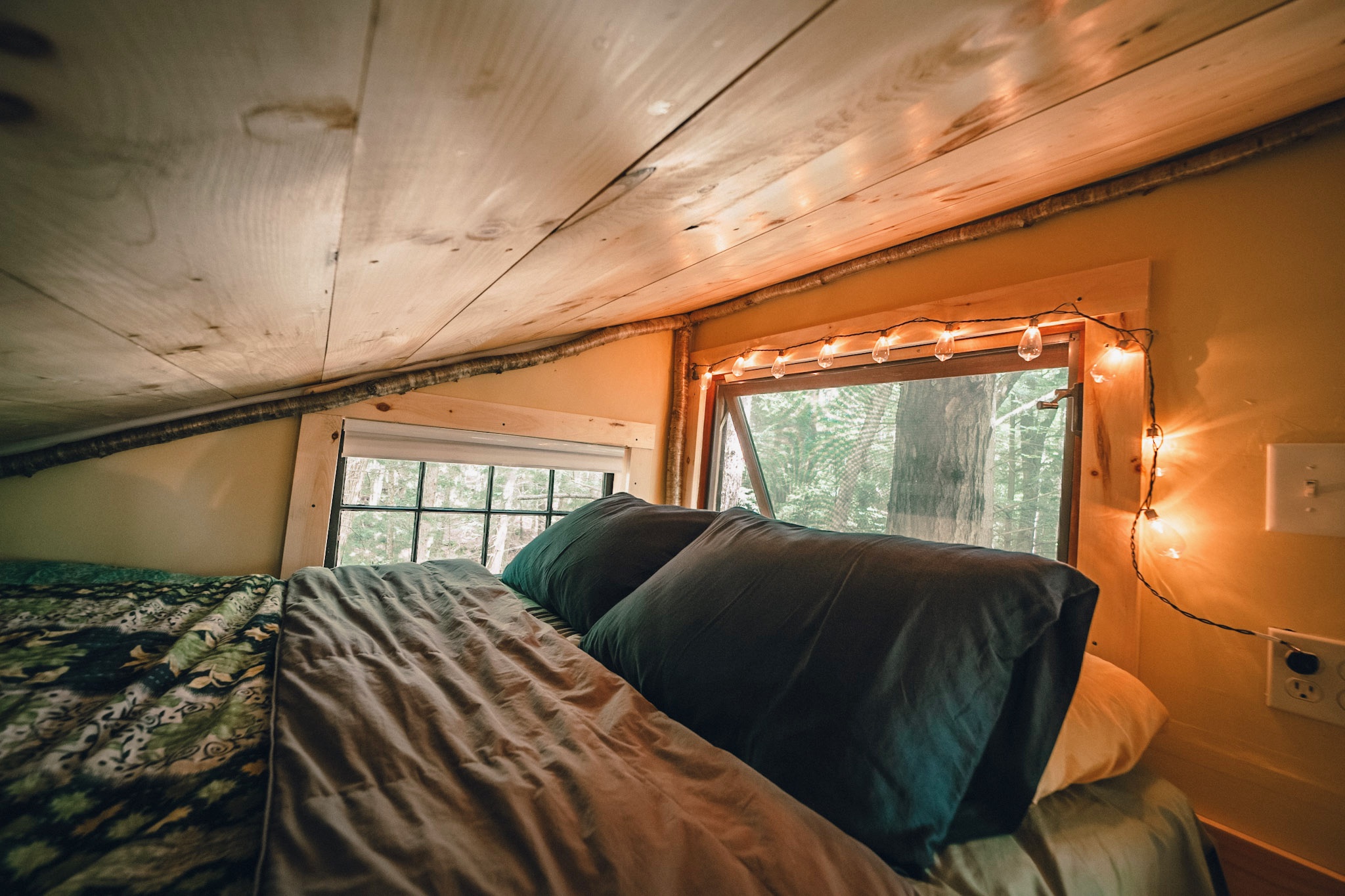 Lovely Treehouse in the Woods next to Stream Treehouses for Rent in