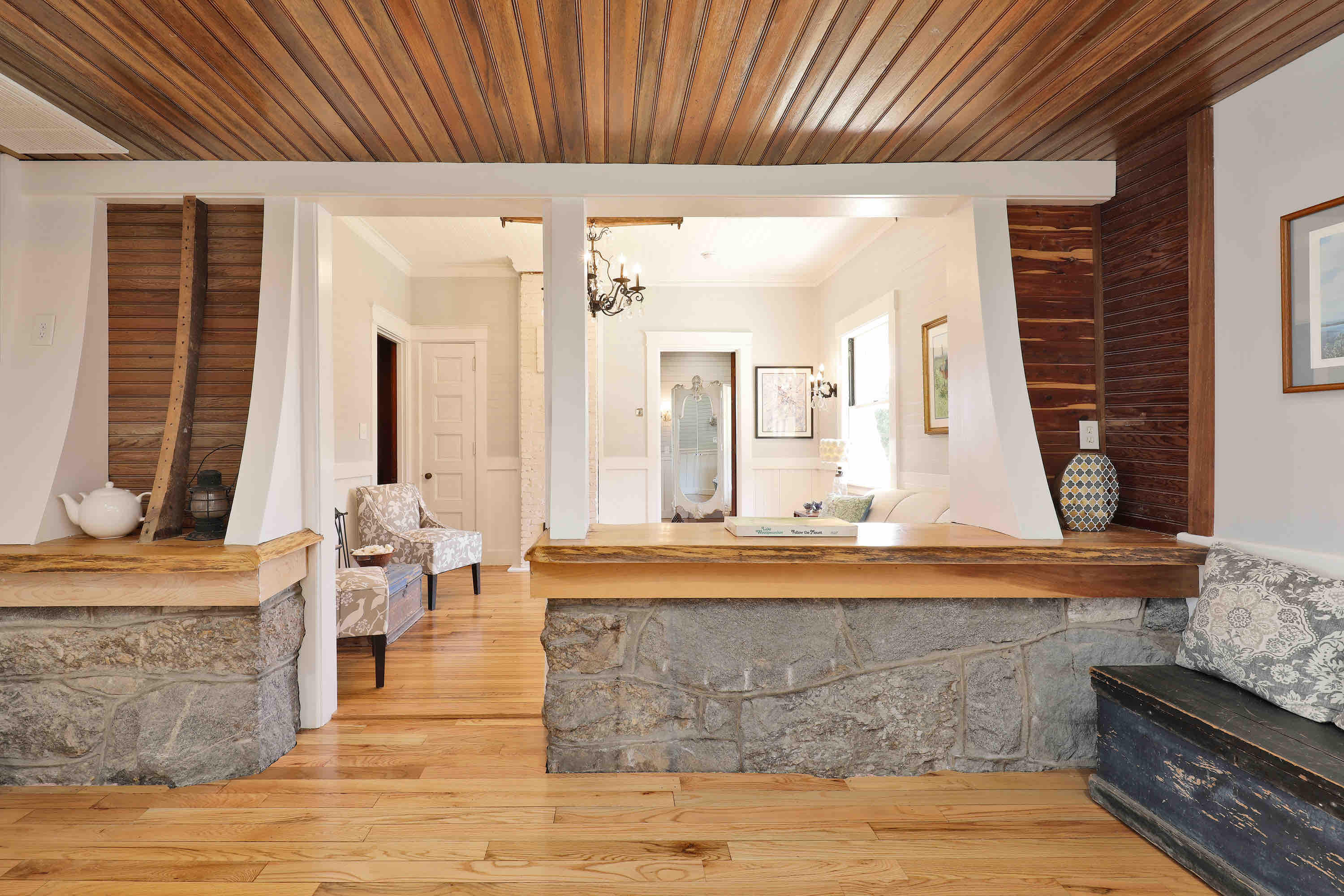 Kimball Castle Innkeeper's Cottage (Suite 1) Castles for Rent in