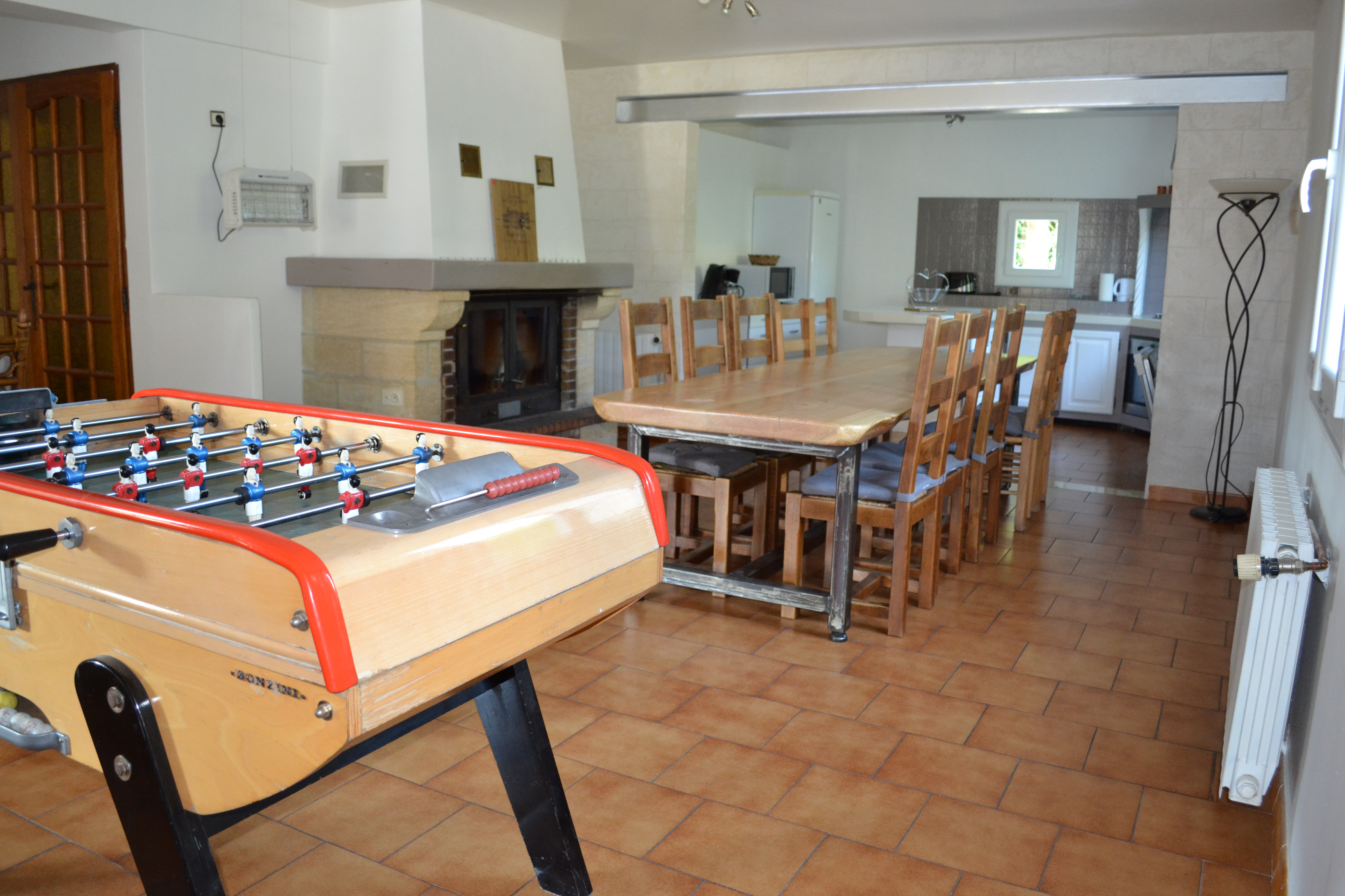 200m² house with 6 bedrooms and pool.