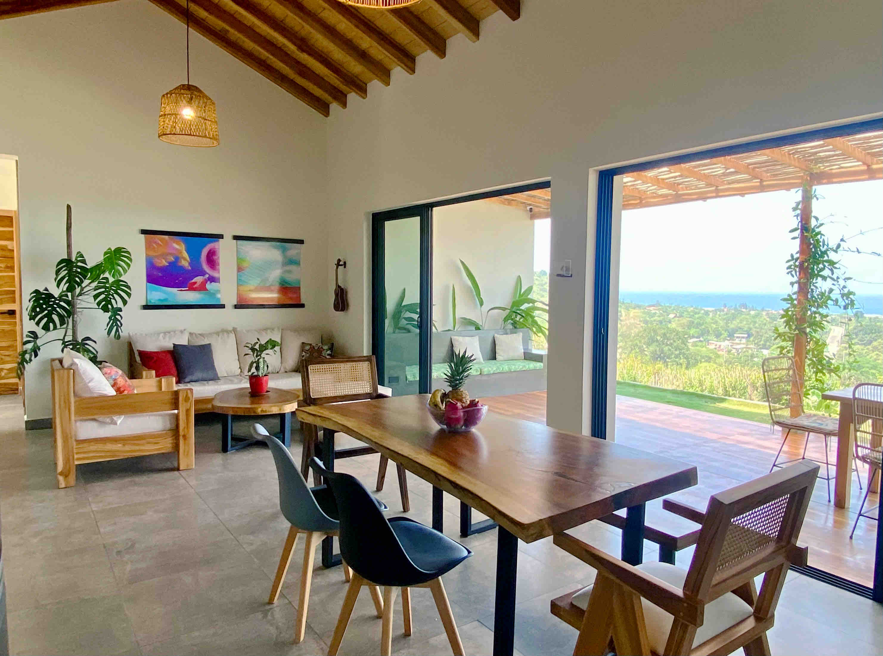 Modern, comfortable, scenic view to the ocean