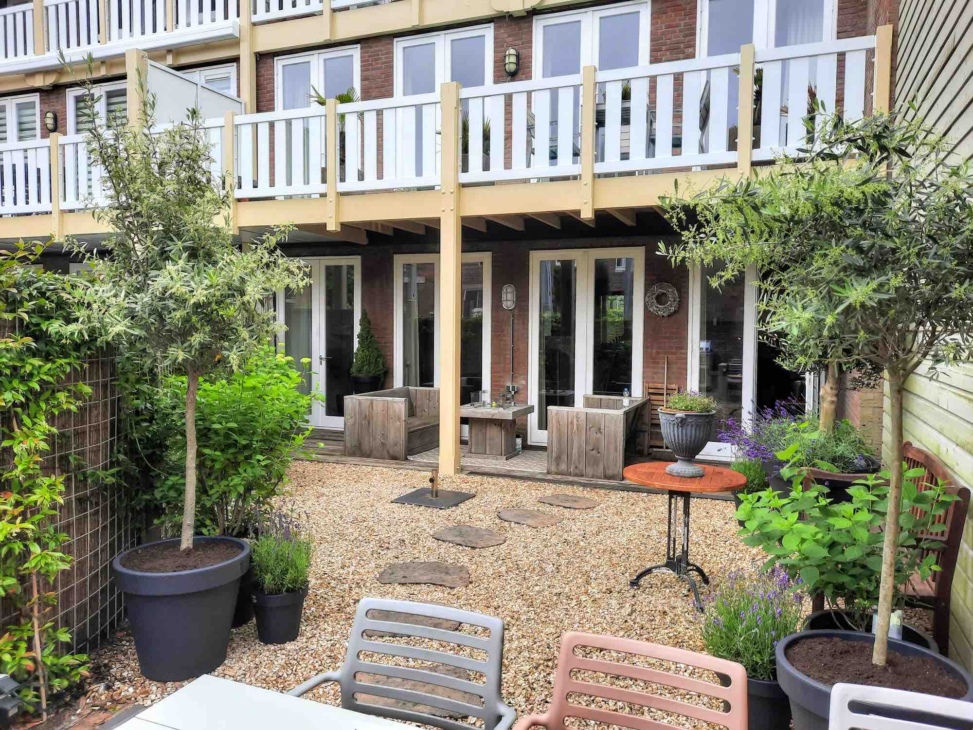 115 m2 spacious apartment with garden at the beach — The Hague stay