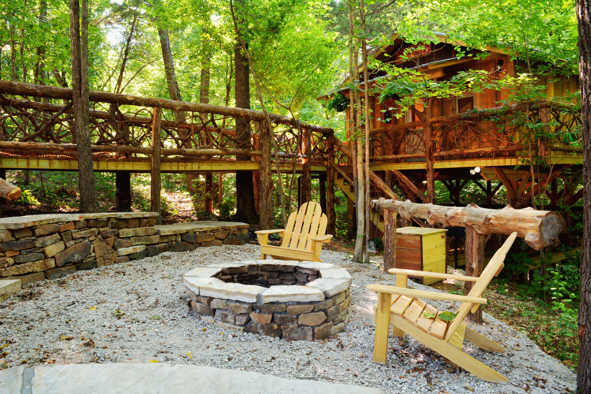 87 Getaway Treehouse Retreat Treehouses for Rent in Mountain View