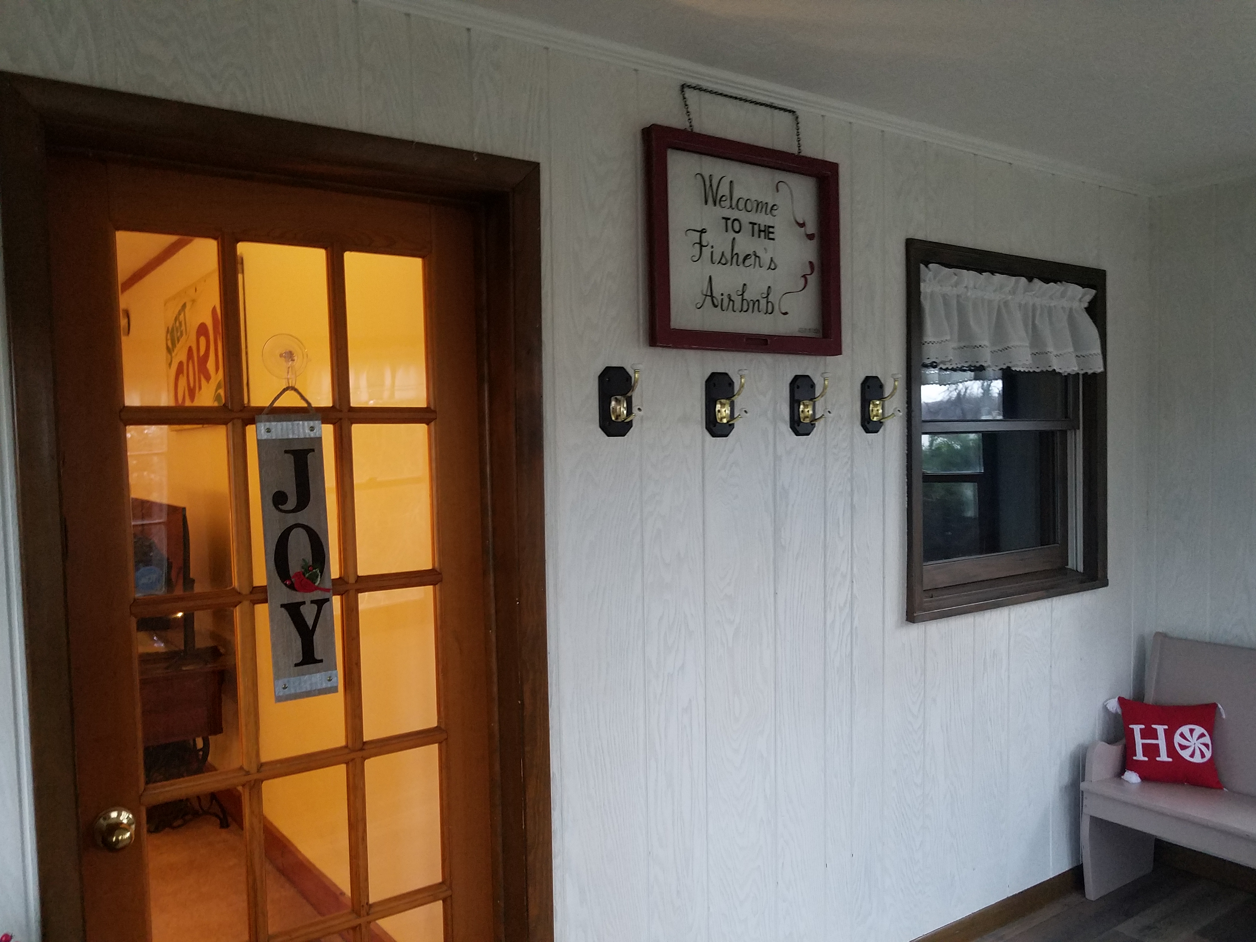 Fisher Farm~a restored farmhouse in wine country!