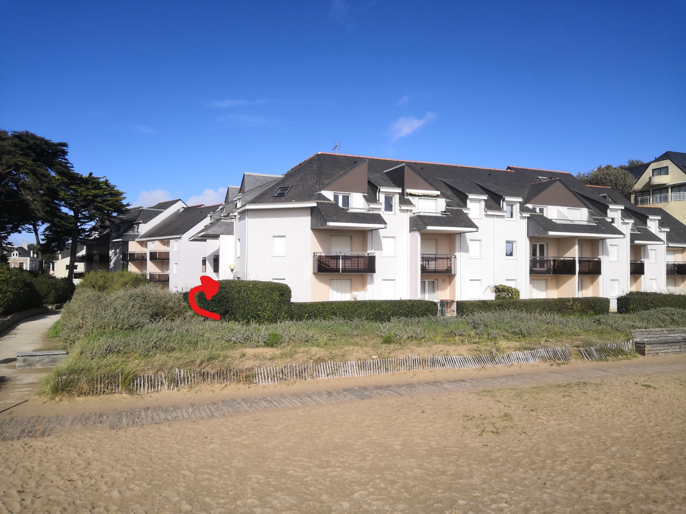 T2 on Mr HULOT St MARC BEACH on the SEA