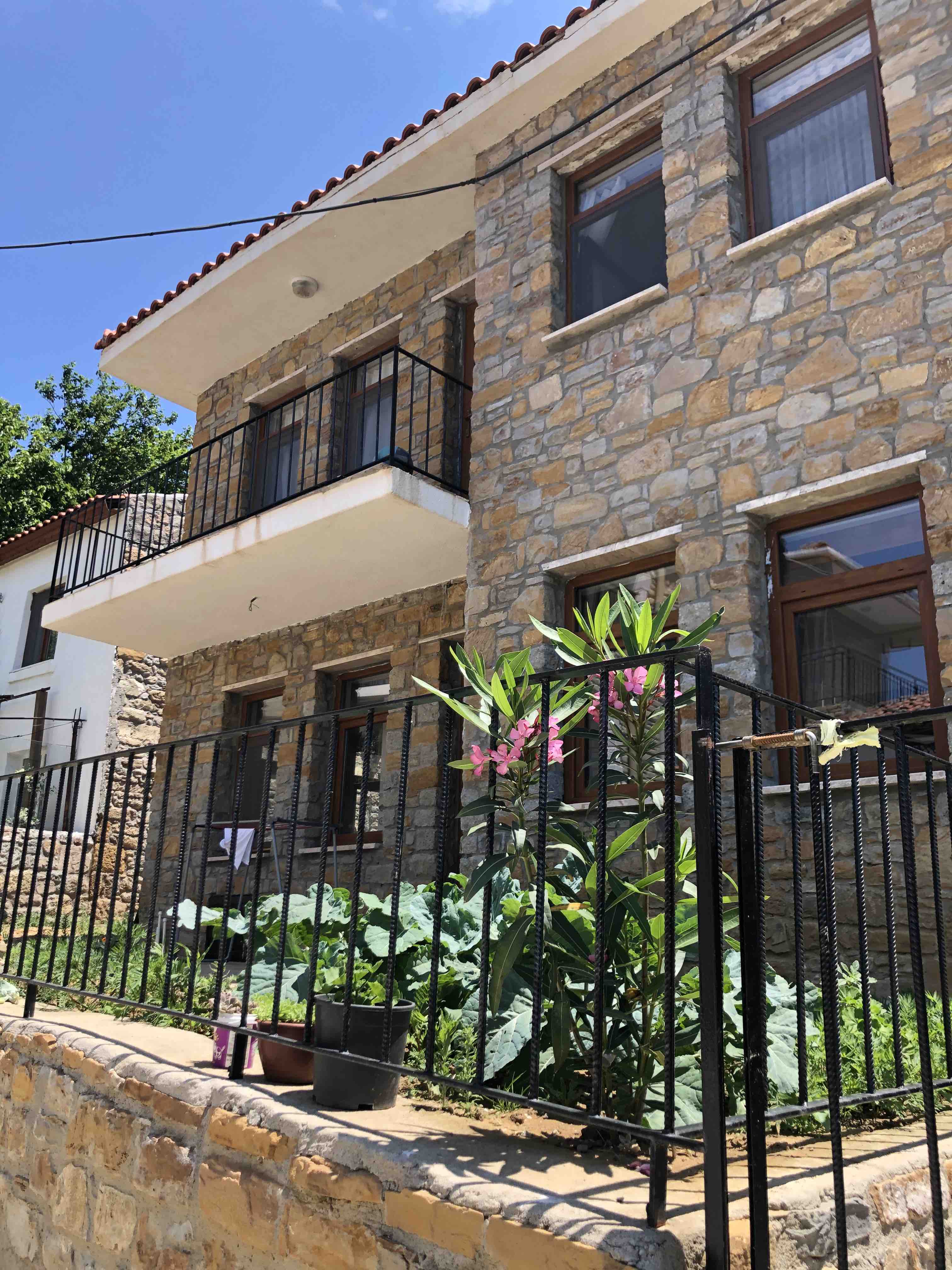 Star stone houses