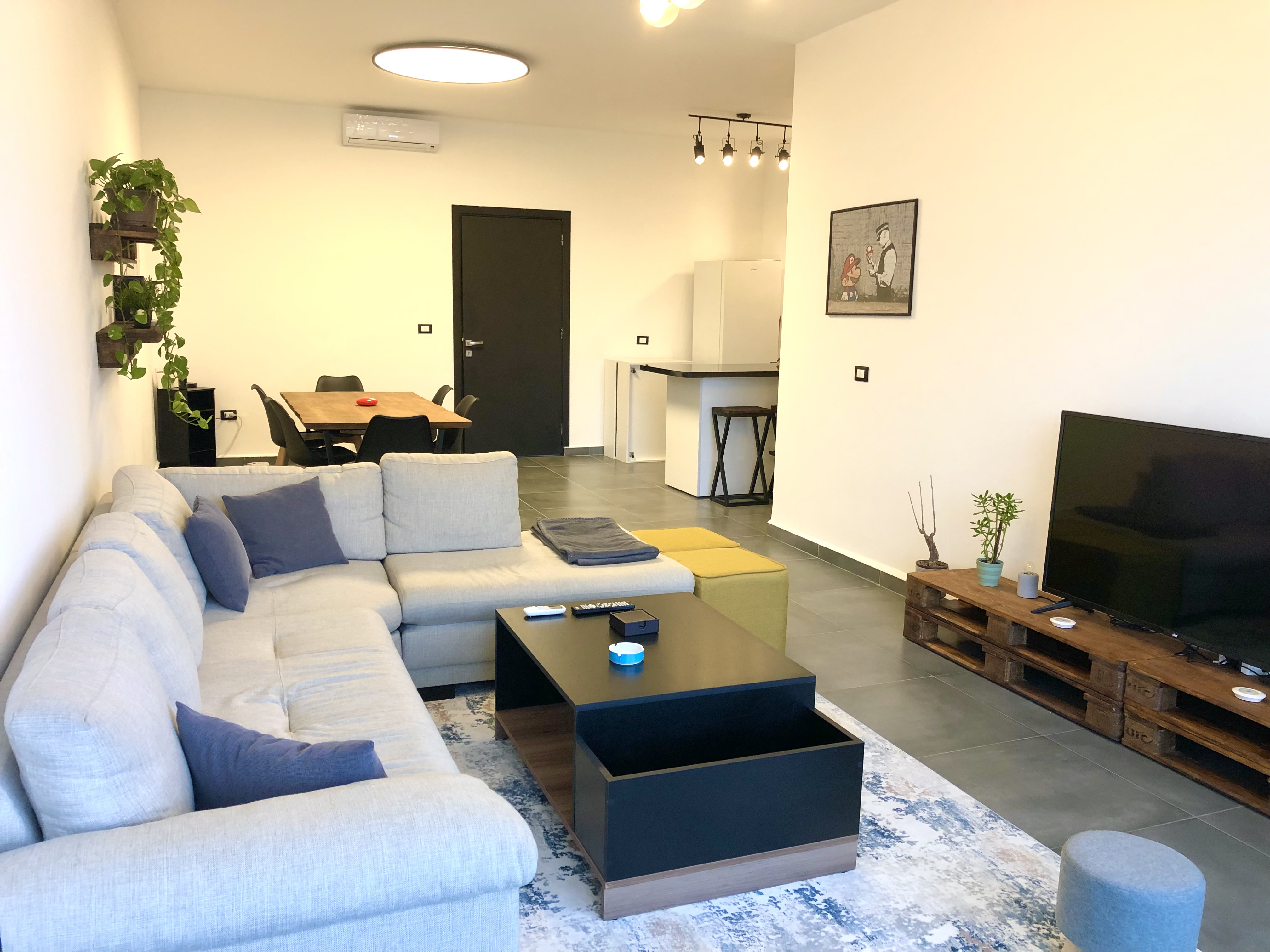 2 bdr apartment in Caracas-Hamra 24/7 lighting