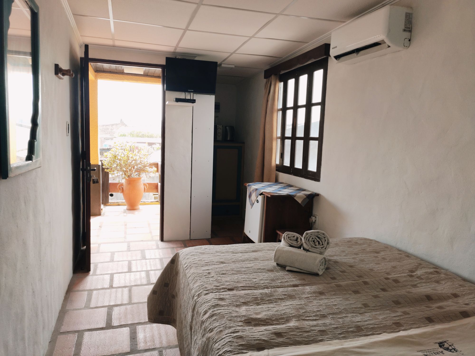 💛 Private room p/ 2 pax - 70 m. from the sea 💛