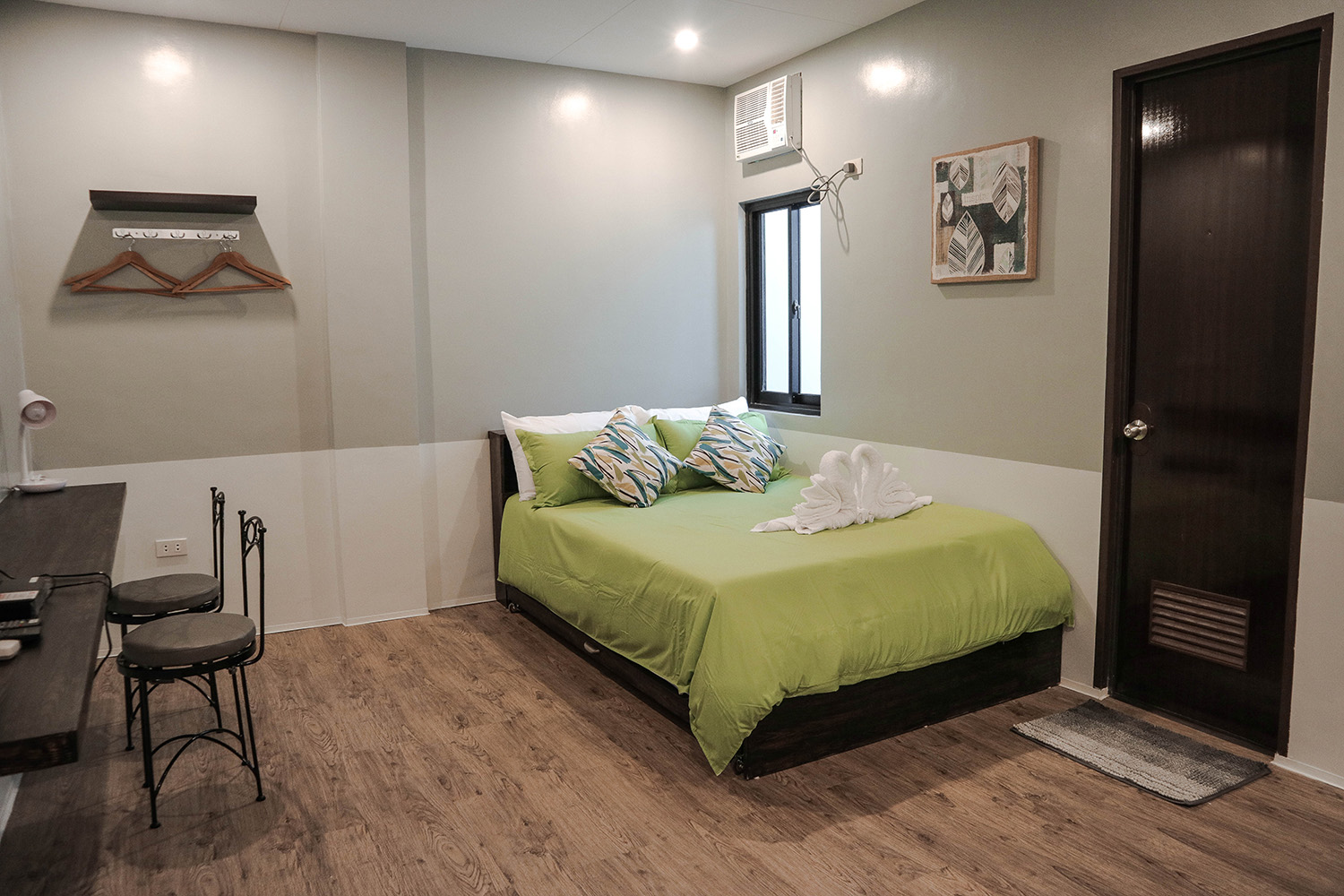 Comfortable Studio Apartment in Makati Apartments for Rent in Makati