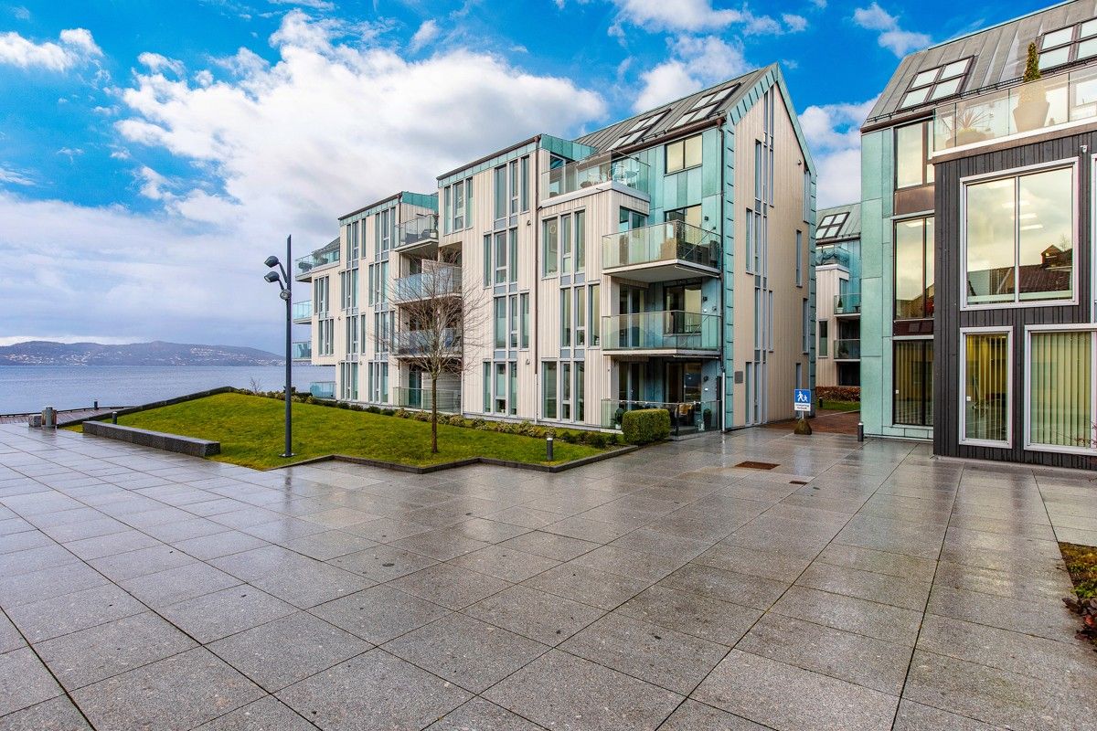 The morden oceanfront apartment in Bergen centrum Condominiums for