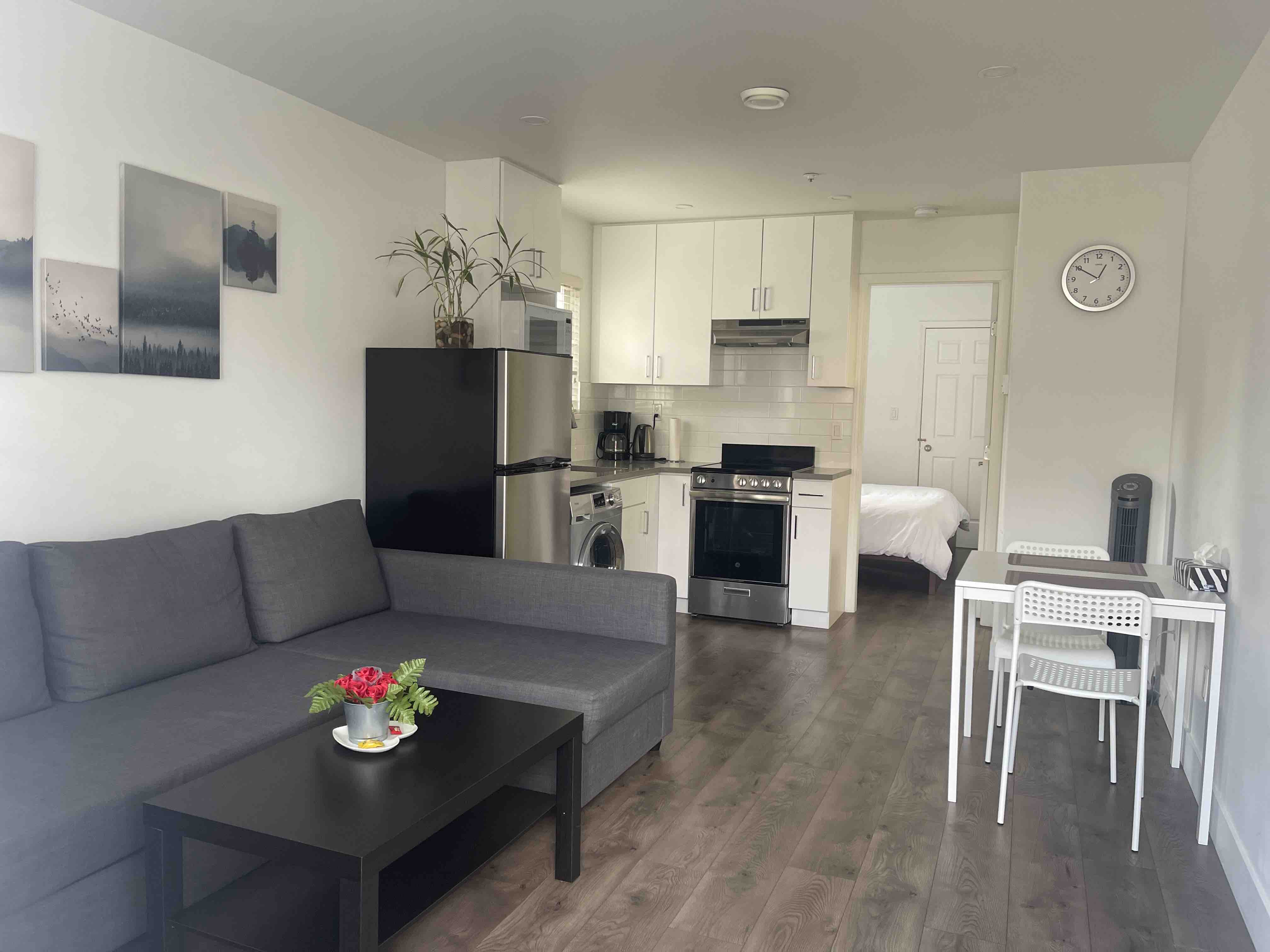 Newly Private Suite | Free Parking | Easy Transit