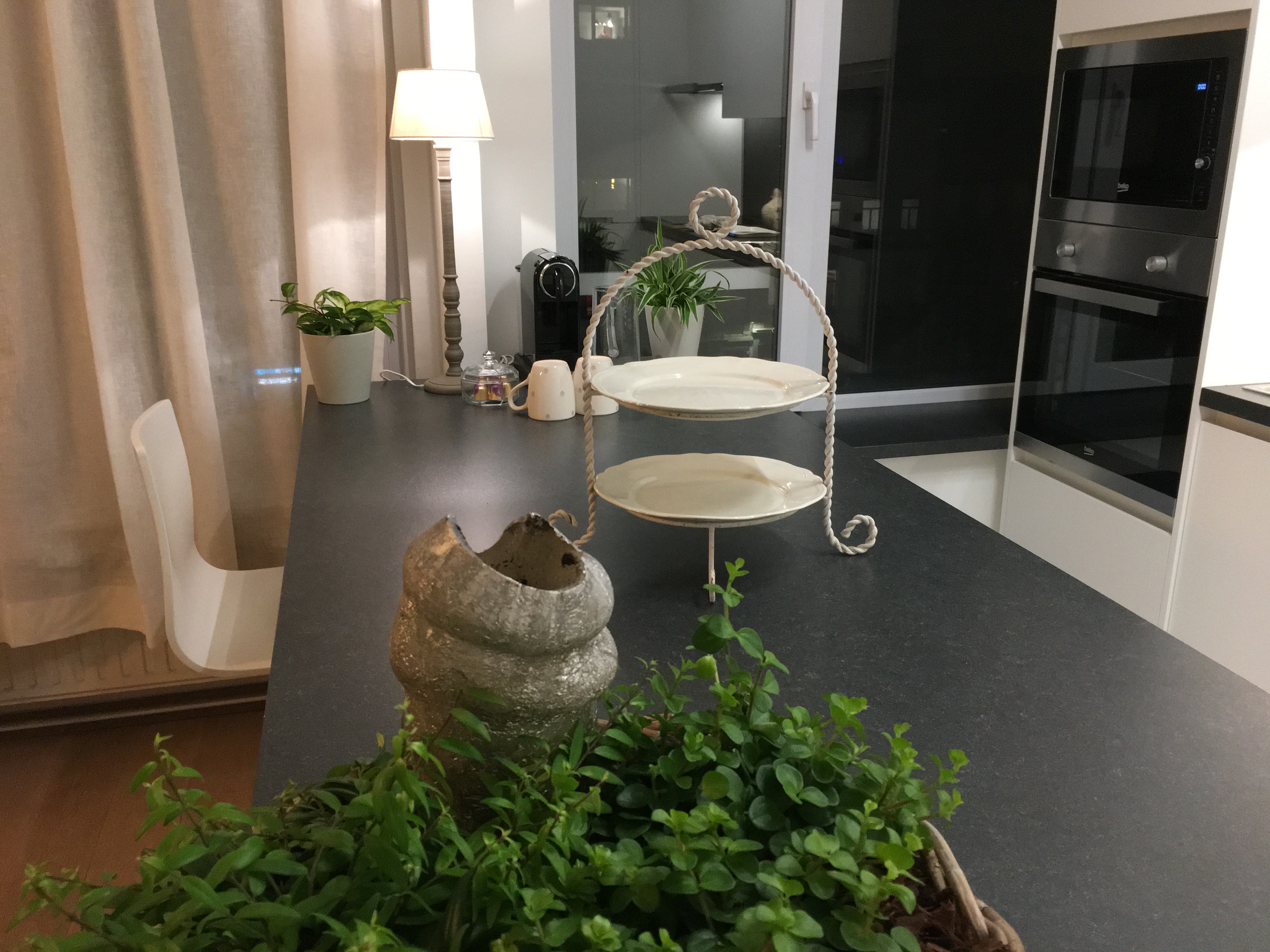 Place to Stay, garage, bright apartment, sunset in Amandus - Atheneum, Antwerp