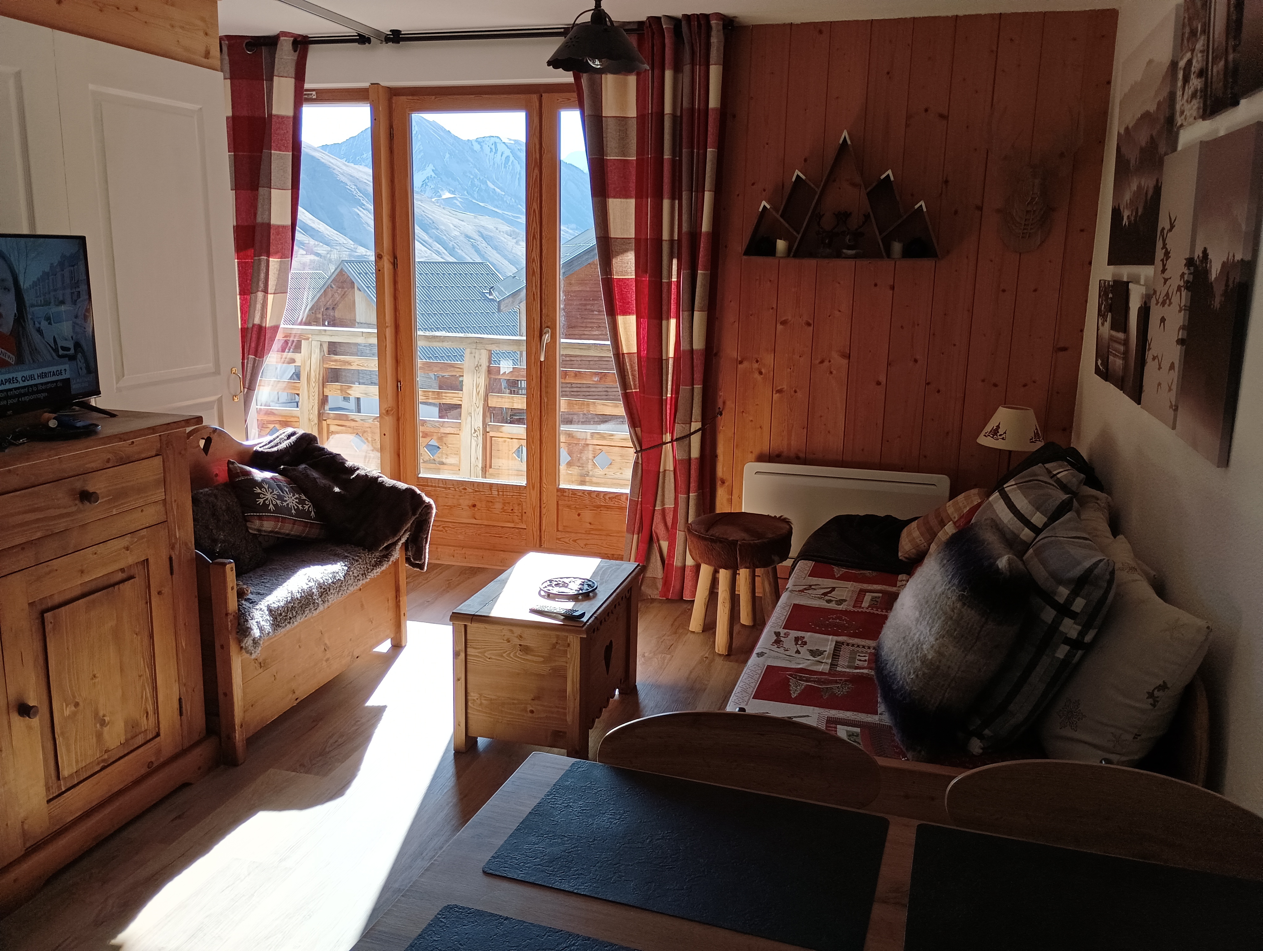 Bright apartment in St-Sorlin d 'Arves (Sybelles)